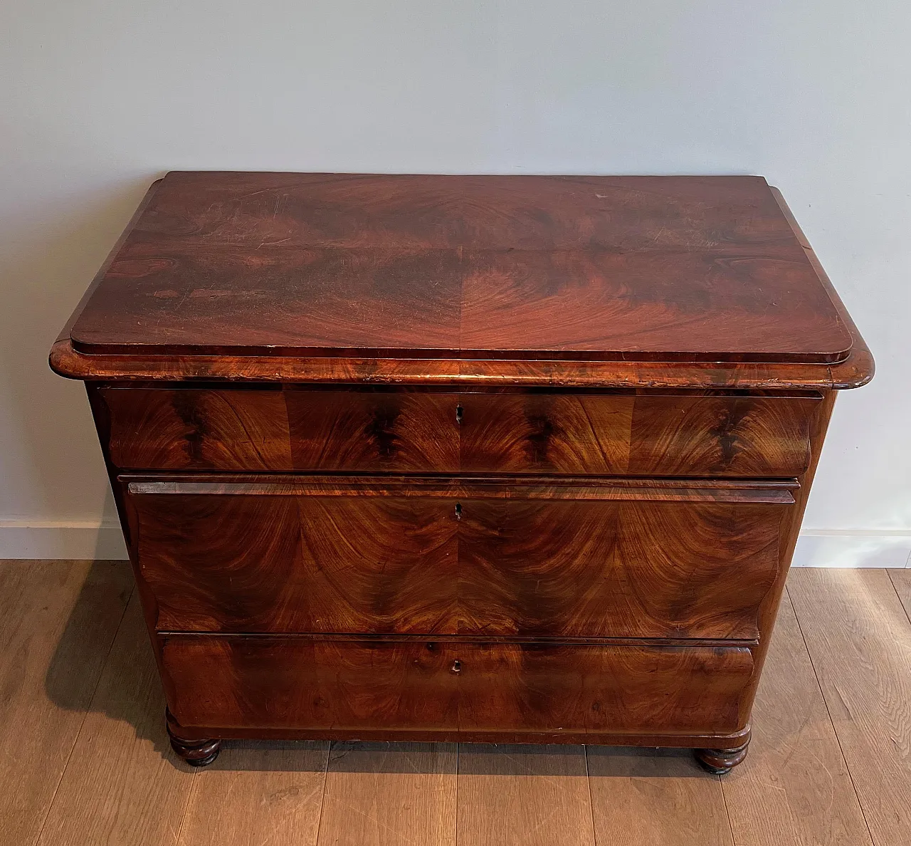 Louis Philippe chest of drawers in flamed mahogany, 19th century 12