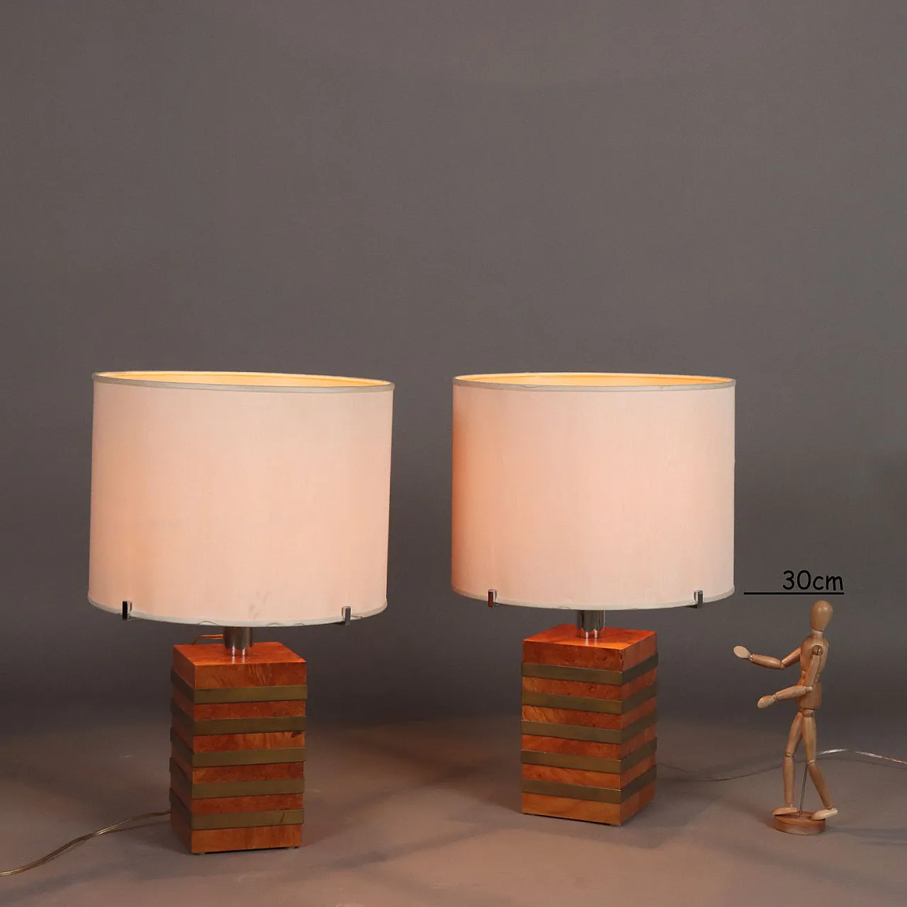 Pair of table lamps in brass, briarwood and fabric, 1970s 2