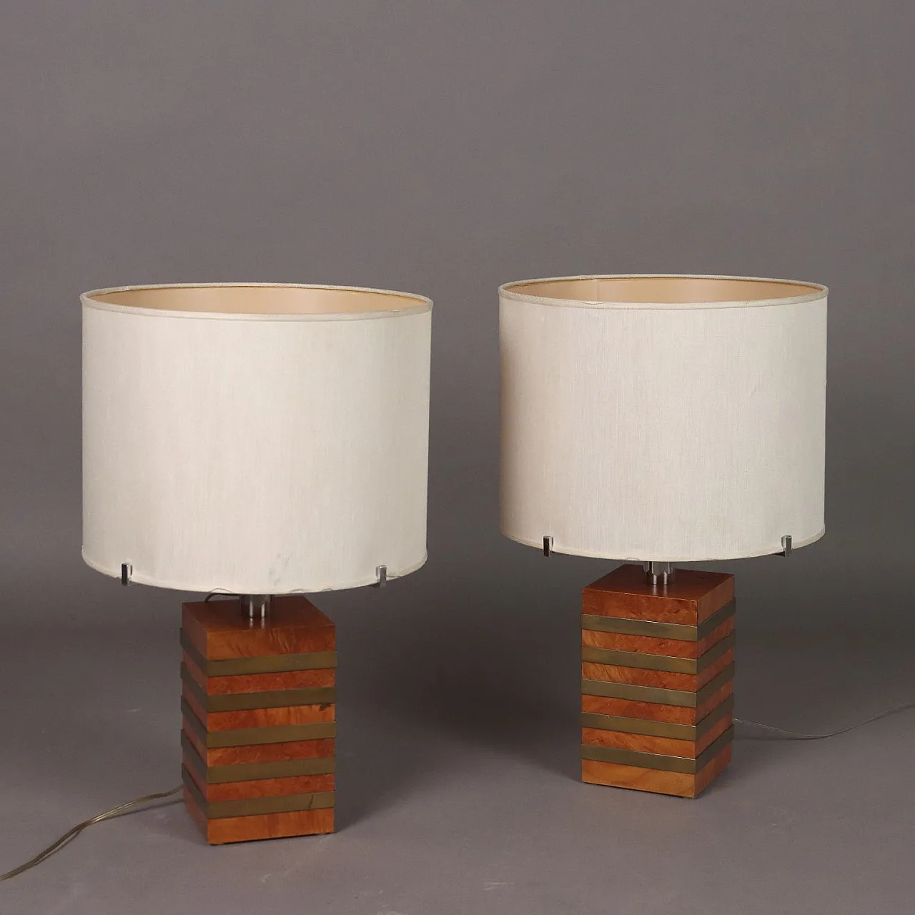 Pair of table lamps in brass, briarwood and fabric, 1970s 5