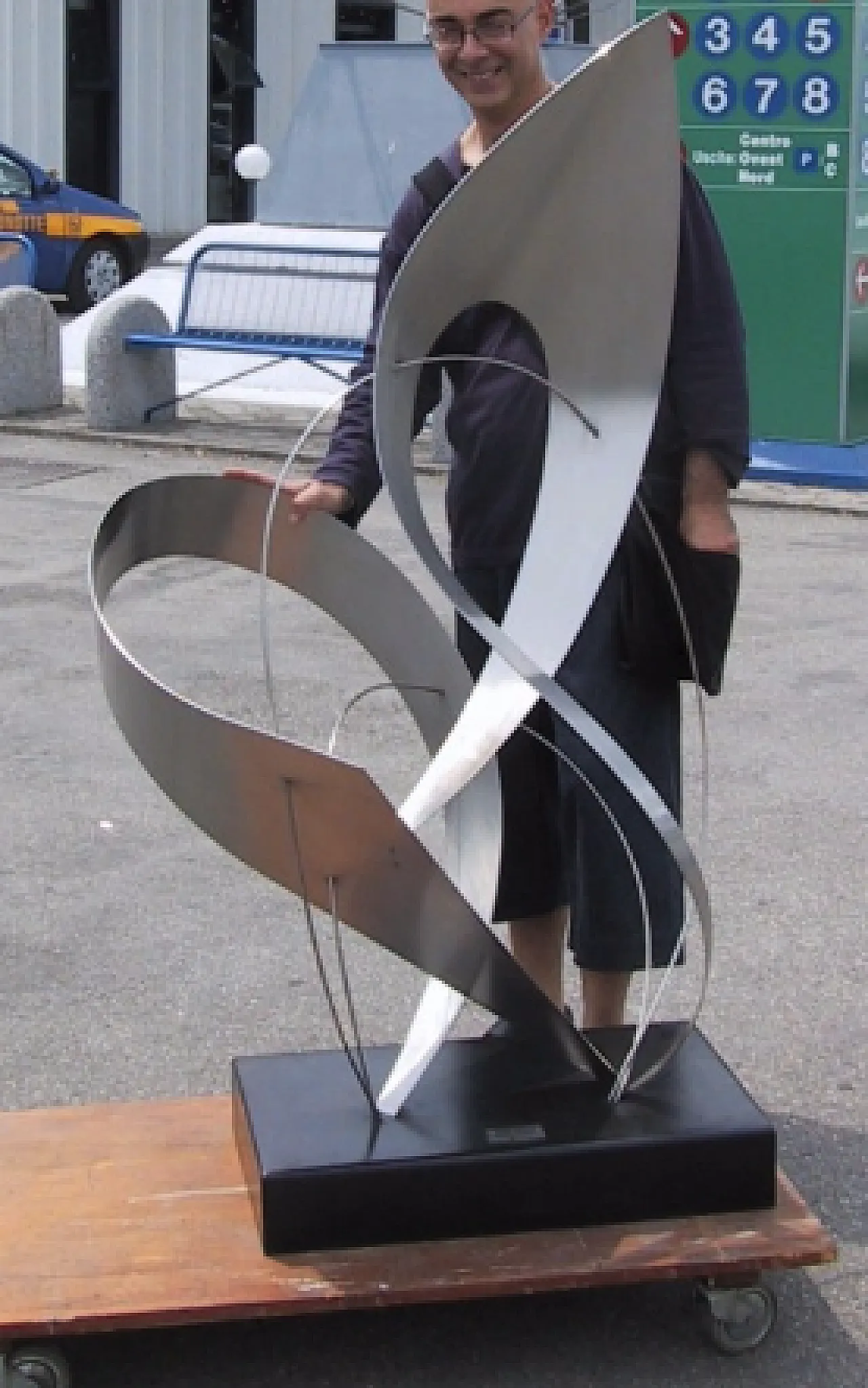 Elastic steel ranger sculpture: A: S: , 1968 6