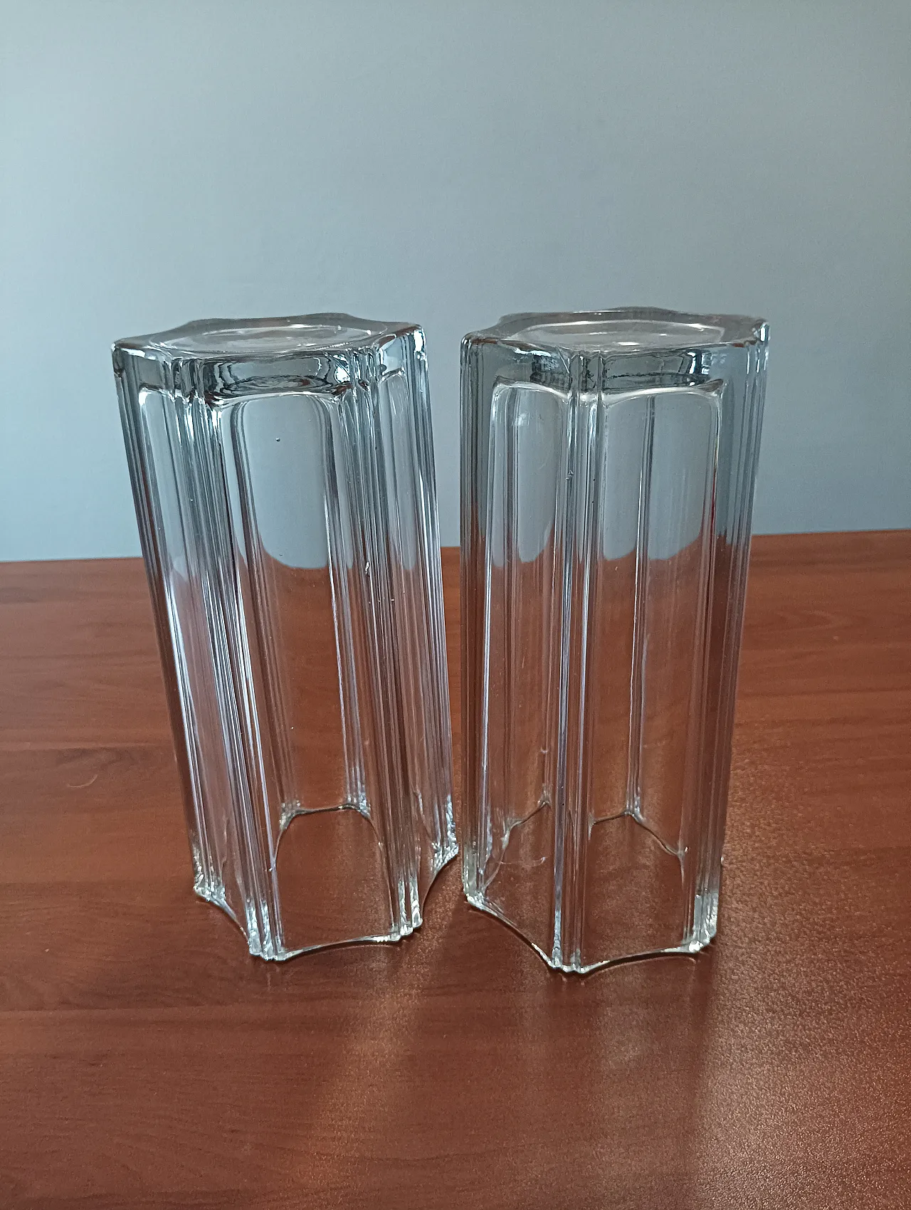 Pair of transparent crystal vases, 70s 5