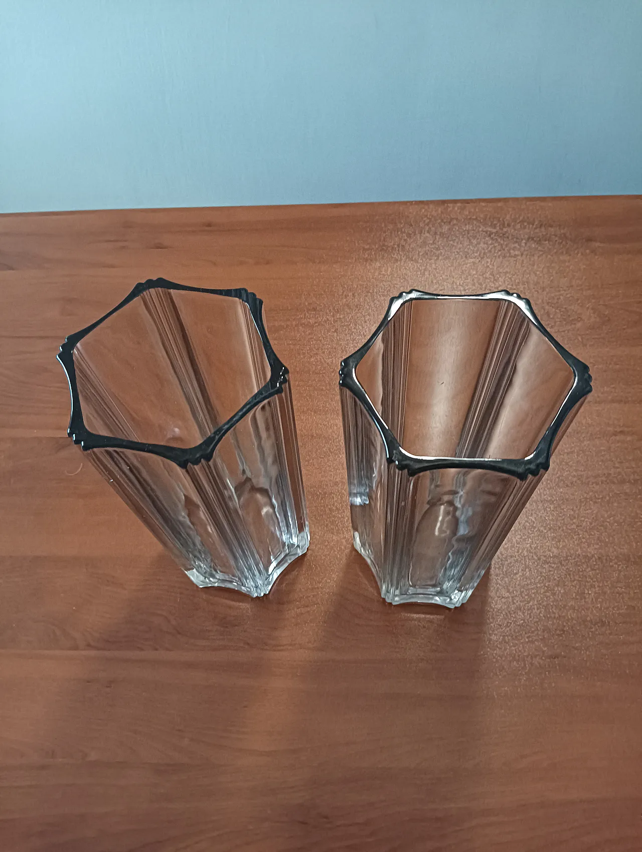 Pair of transparent crystal vases, 70s 6