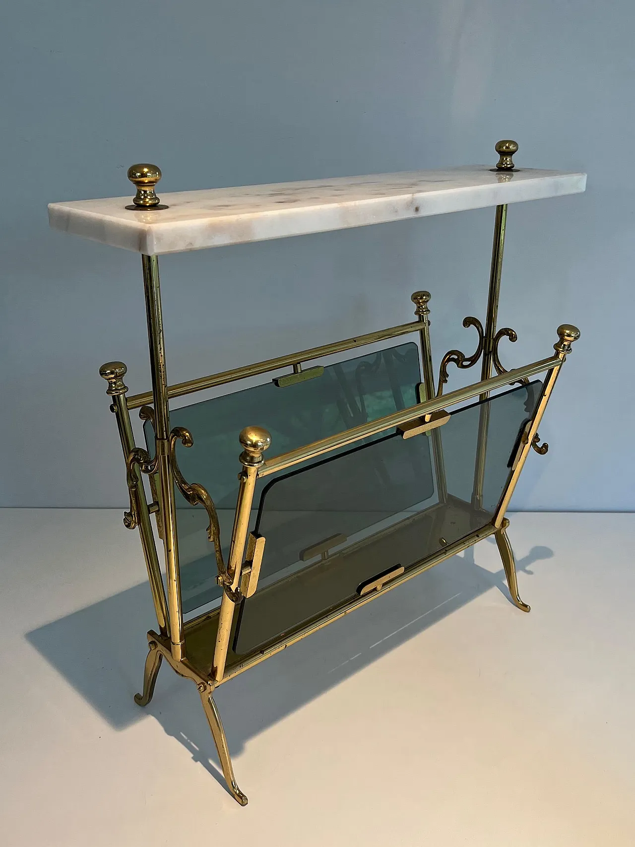 Brass magazine rack with bluish glass and marble top, 1940s 13