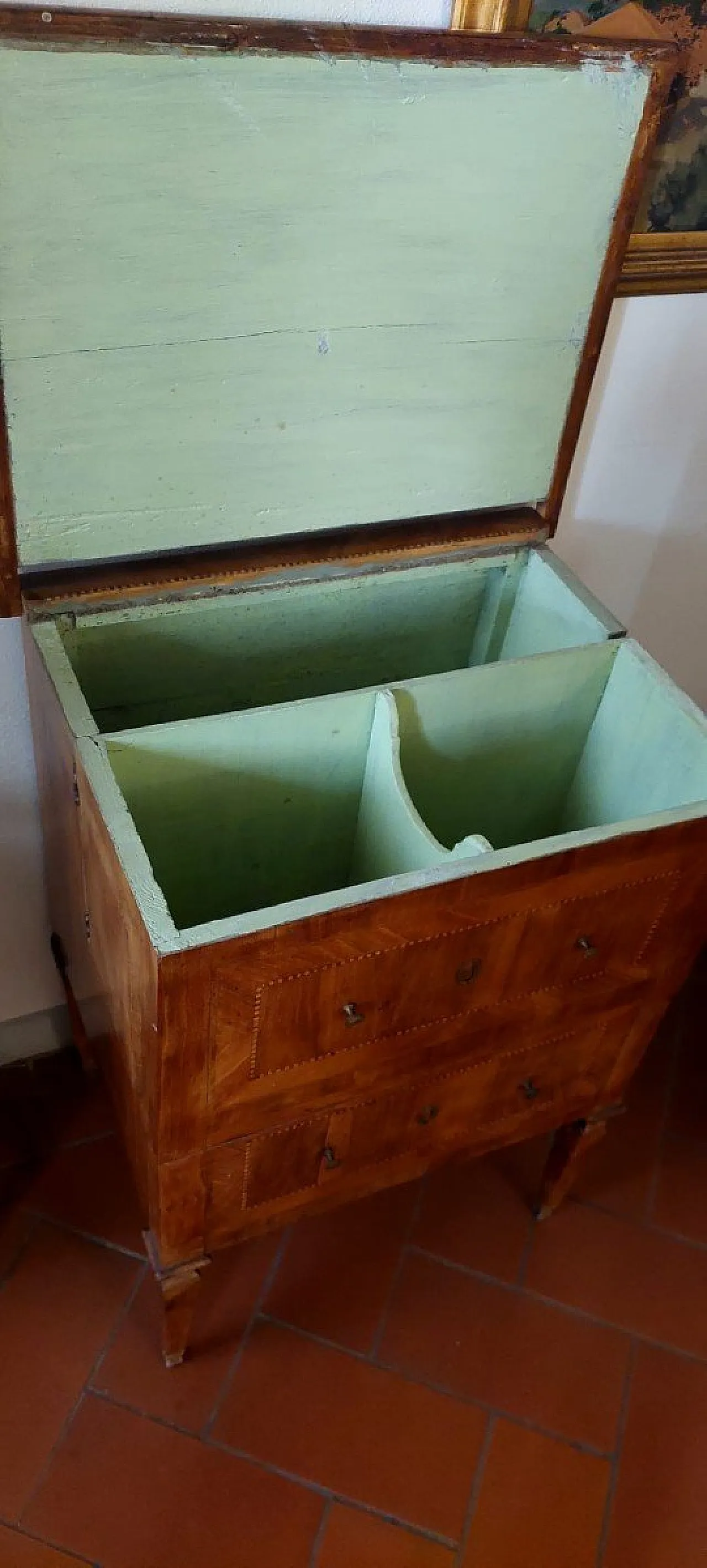 Veneered Louis XVI chest of drawers, 18th century 1