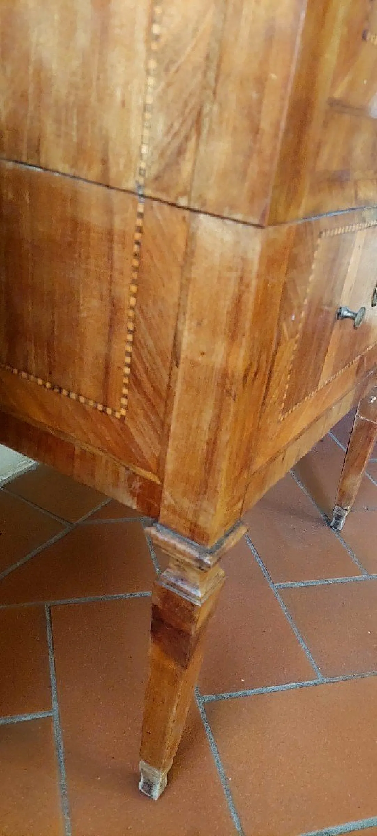 Veneered Louis XVI chest of drawers, 18th century 2