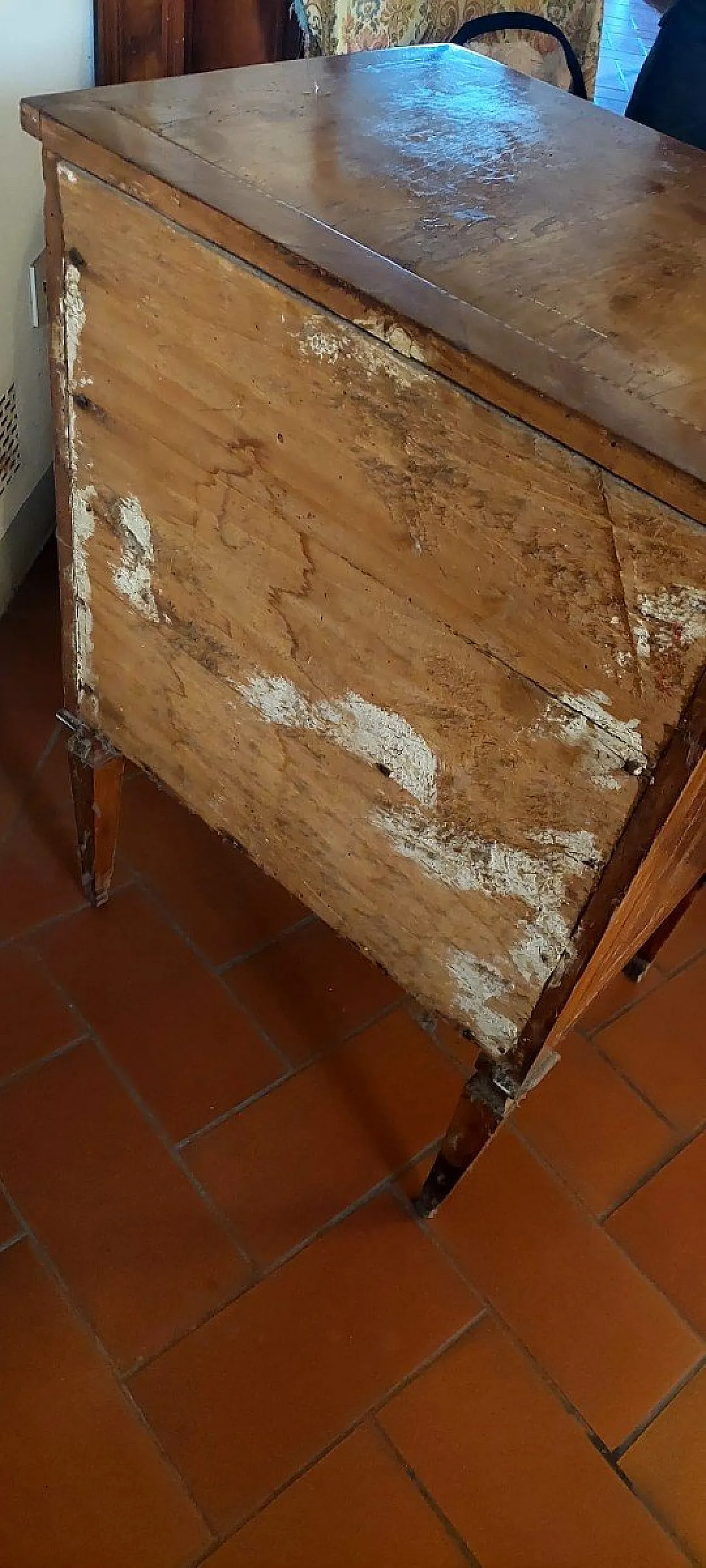 Veneered Louis XVI chest of drawers, 18th century 9