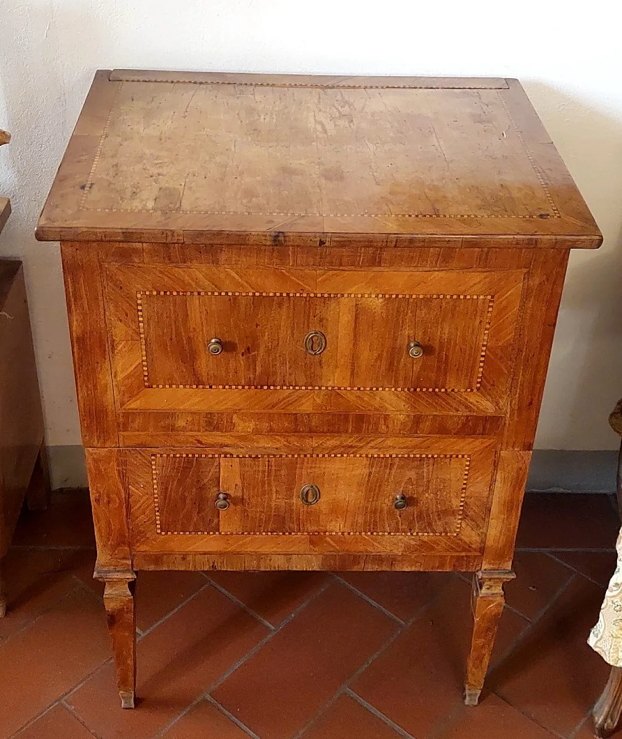 Veneered Louis XVI chest of drawers, 18th century 12