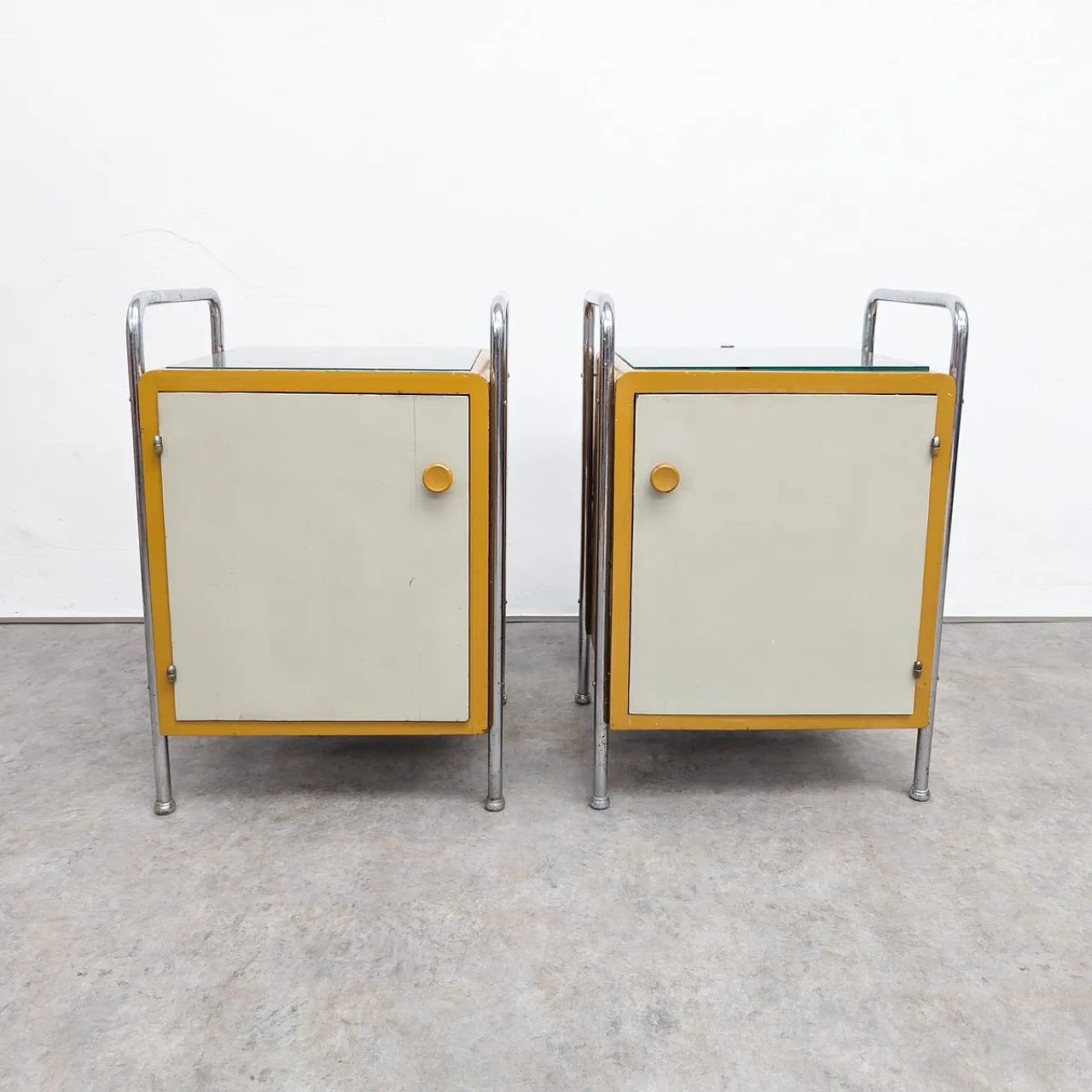 Pair of Bauhaus Tubular Steel Nightstands by Hynek Gottwald, 1930s 5