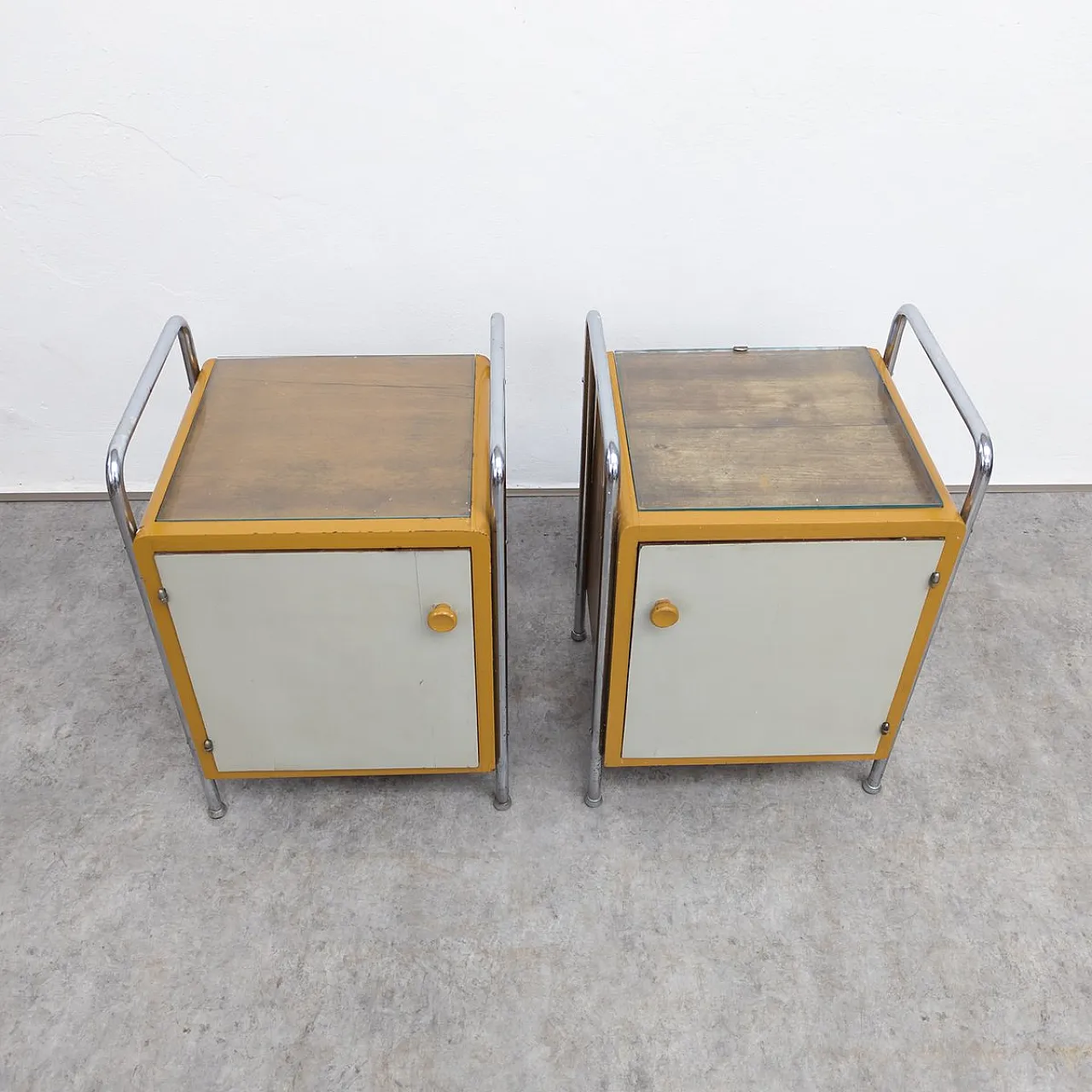 Pair of Bauhaus Tubular Steel Nightstands by Hynek Gottwald, 1930s 7