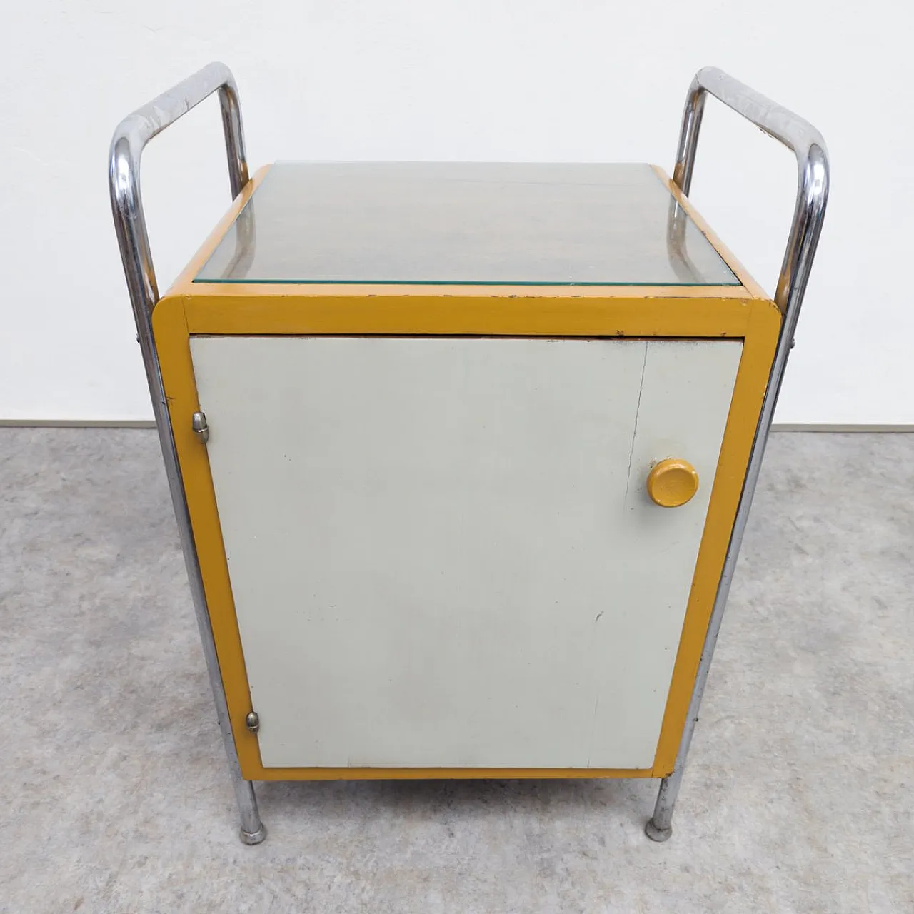 Pair of Bauhaus Tubular Steel Nightstands by Hynek Gottwald, 1930s 9