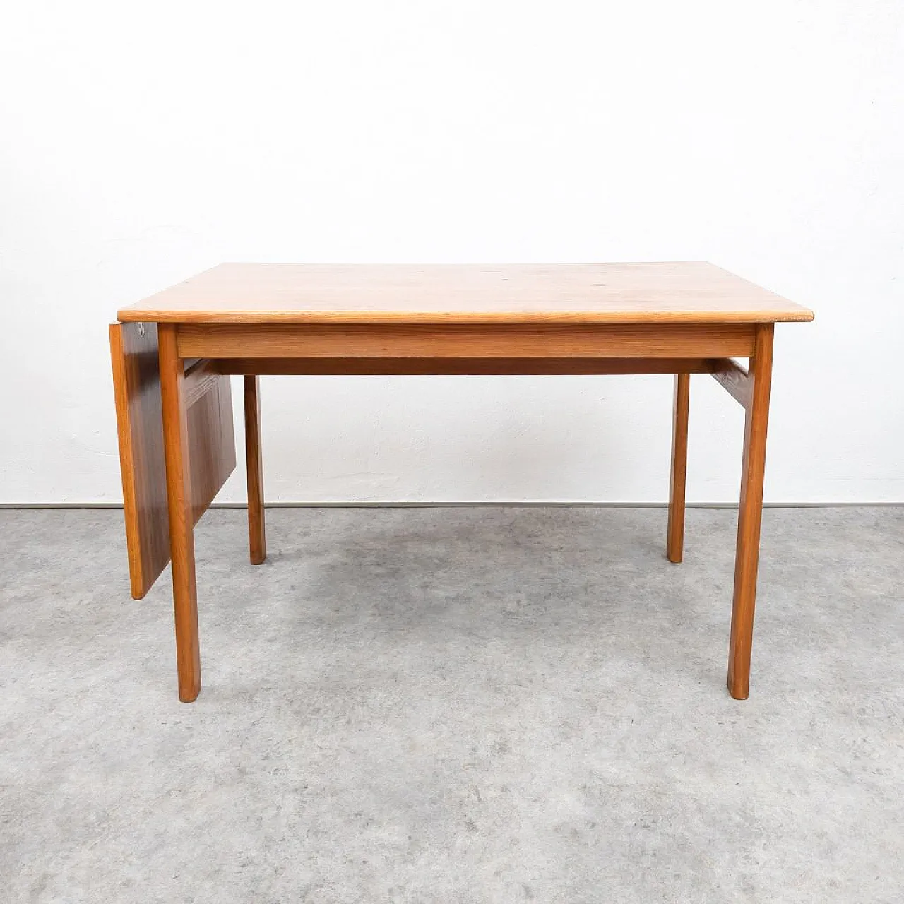 Mid-Century Extendable Dining Table by Karel Vyčítal for Dřevotvar Jablonné, 1960s 1