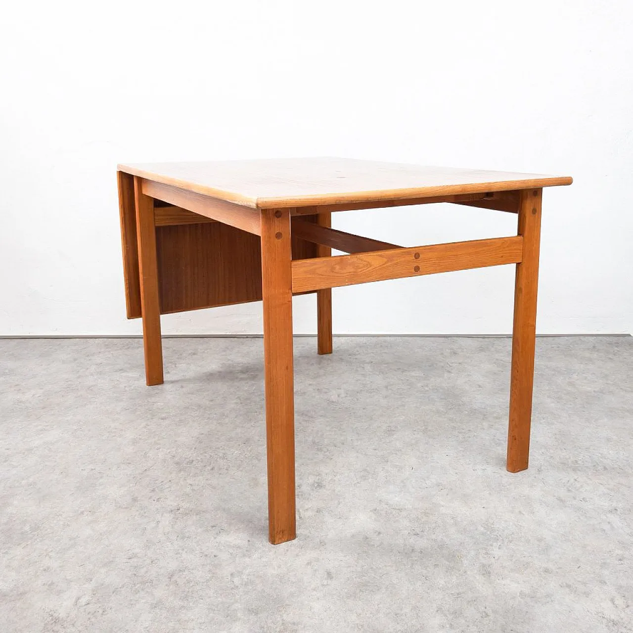 Mid-Century Extendable Dining Table by Karel Vyčítal for Dřevotvar Jablonné, 1960s 5