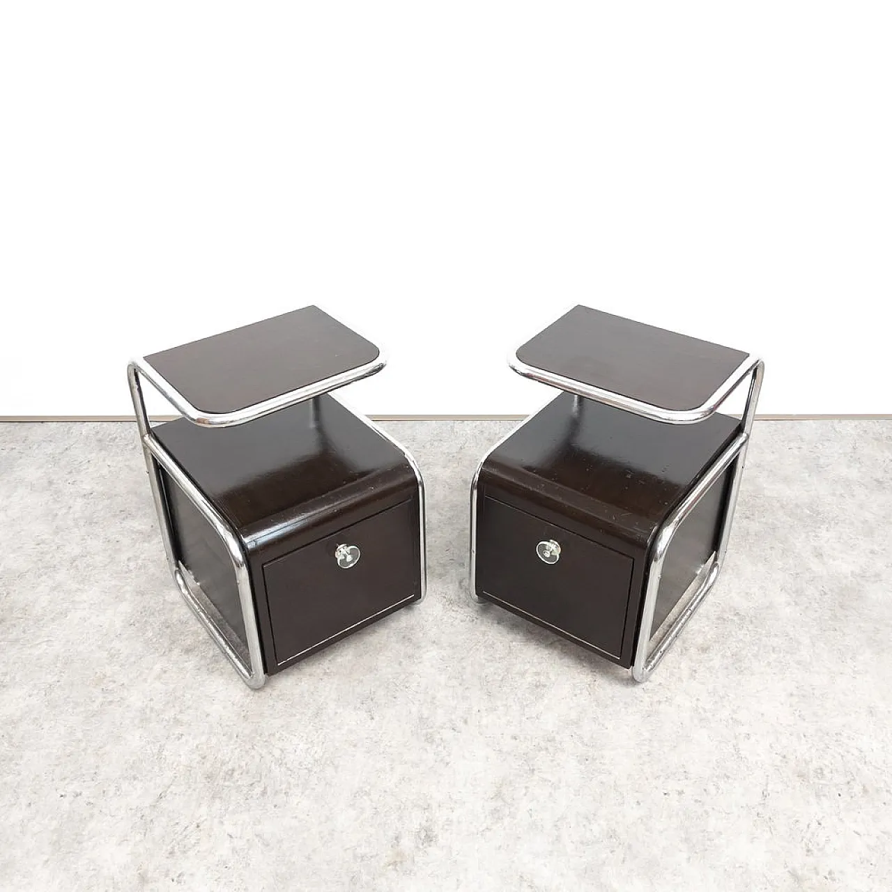 Pair of Bauhaus nightstands by Mücke Melder, 1930s 16