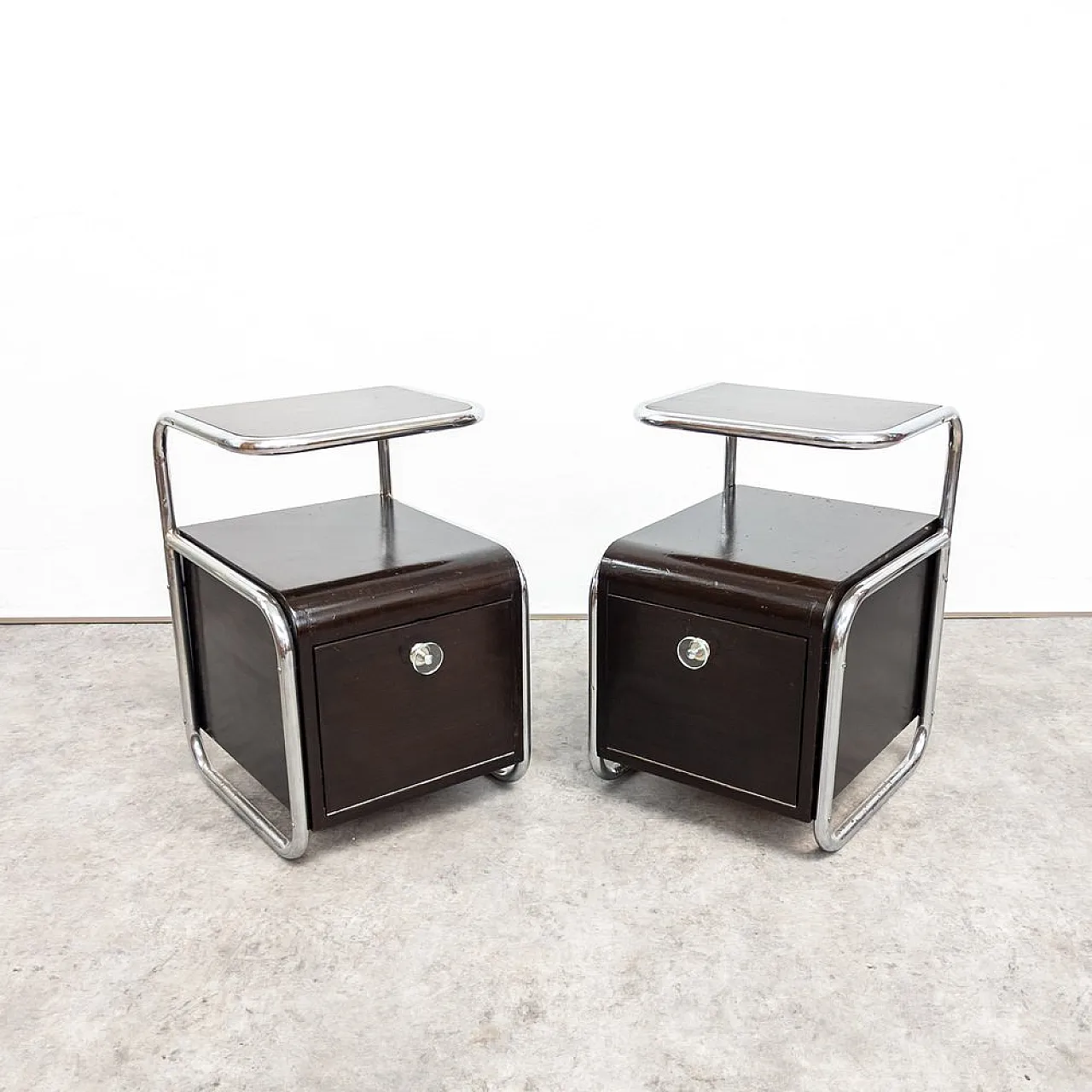 Pair of Bauhaus nightstands by Mücke Melder, 1930s 17