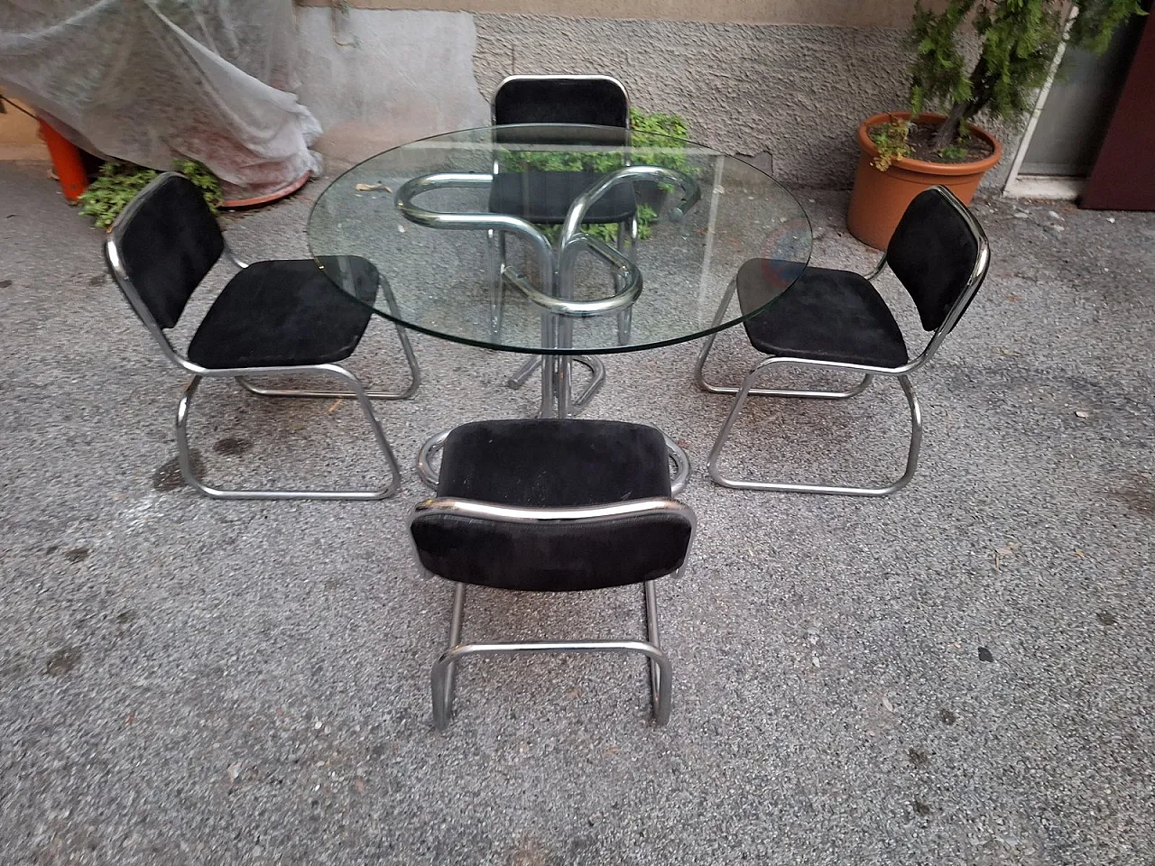 Chairs Cobra Model with Chrome Tubing & Round Glass Top by Giotto Stoppino, 1970s, Set of 4 7