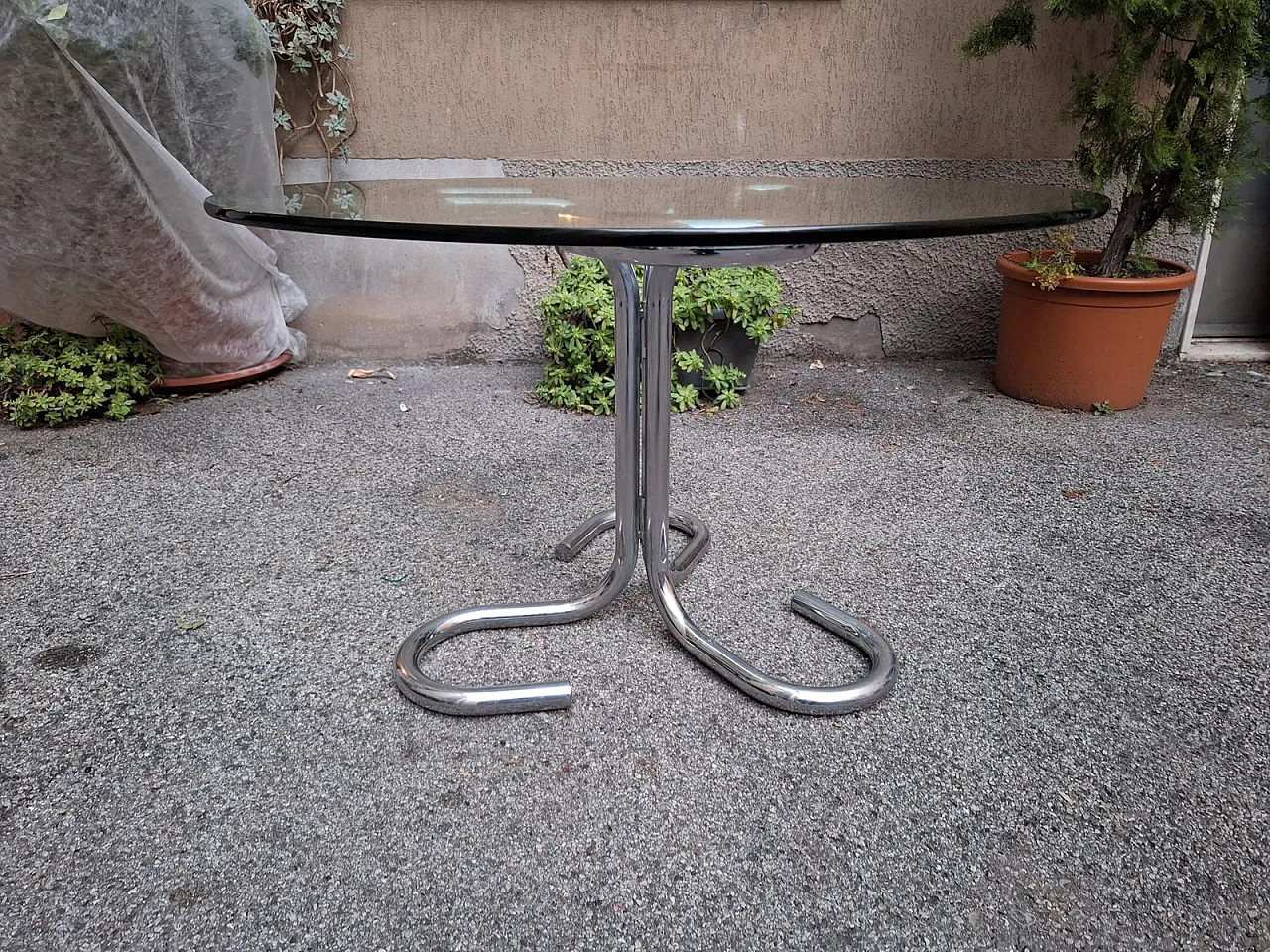 Round Dining Table Cobra Model with Chrome Tubing & Round Glass Top by Giotto Stoppino, 1970s 4