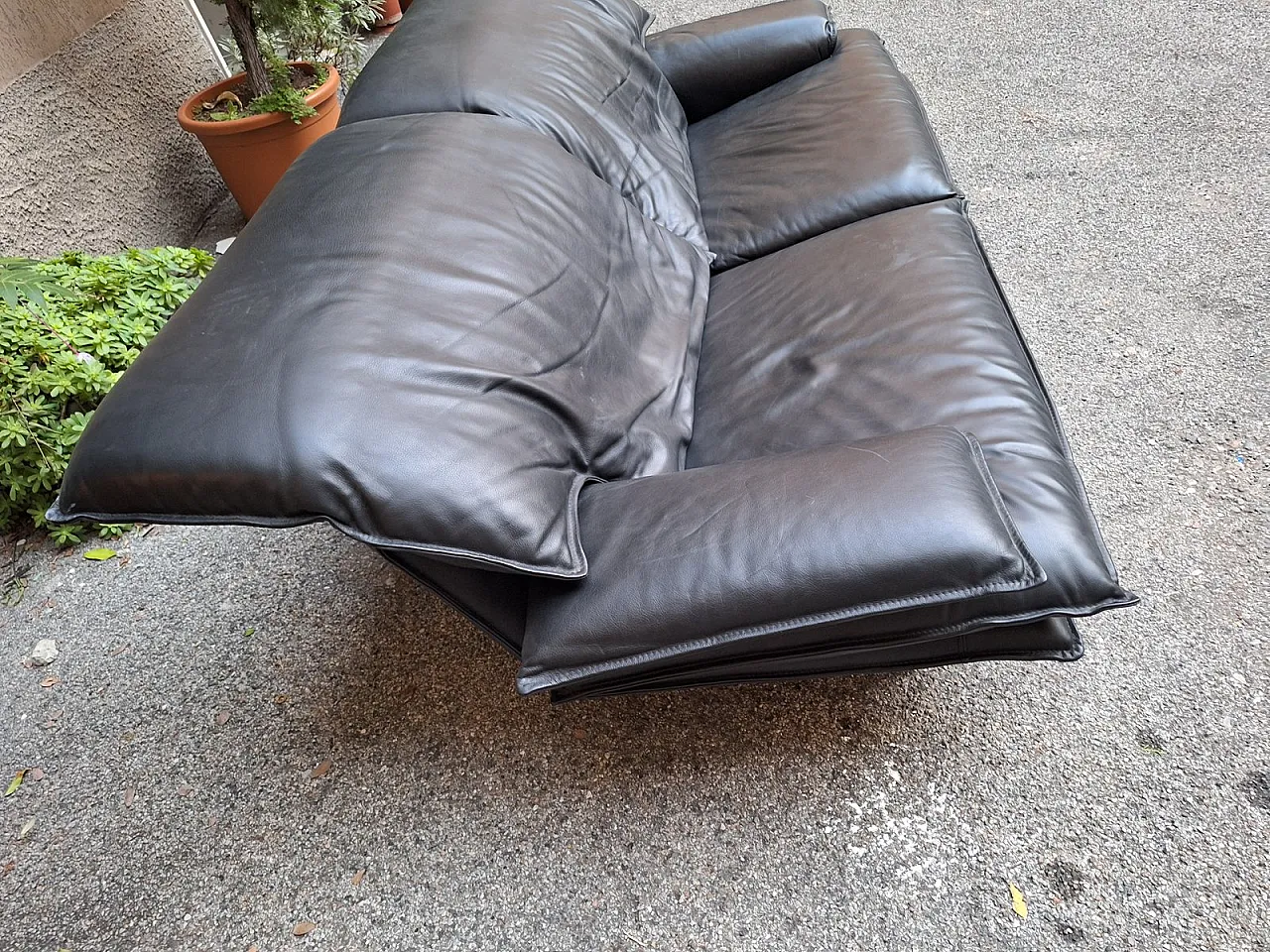 2-Seater Sofa in Black Full Grain Leather with Adjustable Backrest, 1980s 4