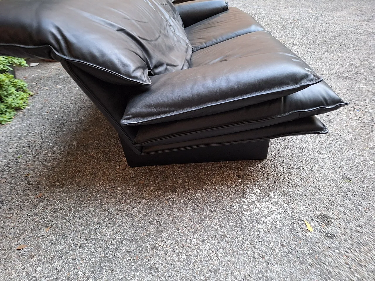 2-Seater Sofa in Black Full Grain Leather with Adjustable Backrest, 1980s 5