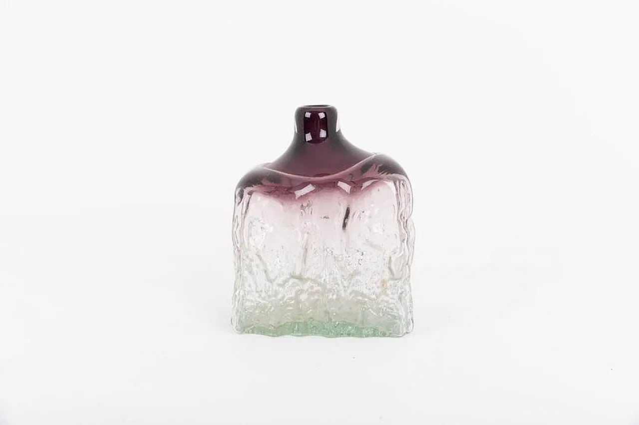 Two-tone glass art vase, 1980s 1