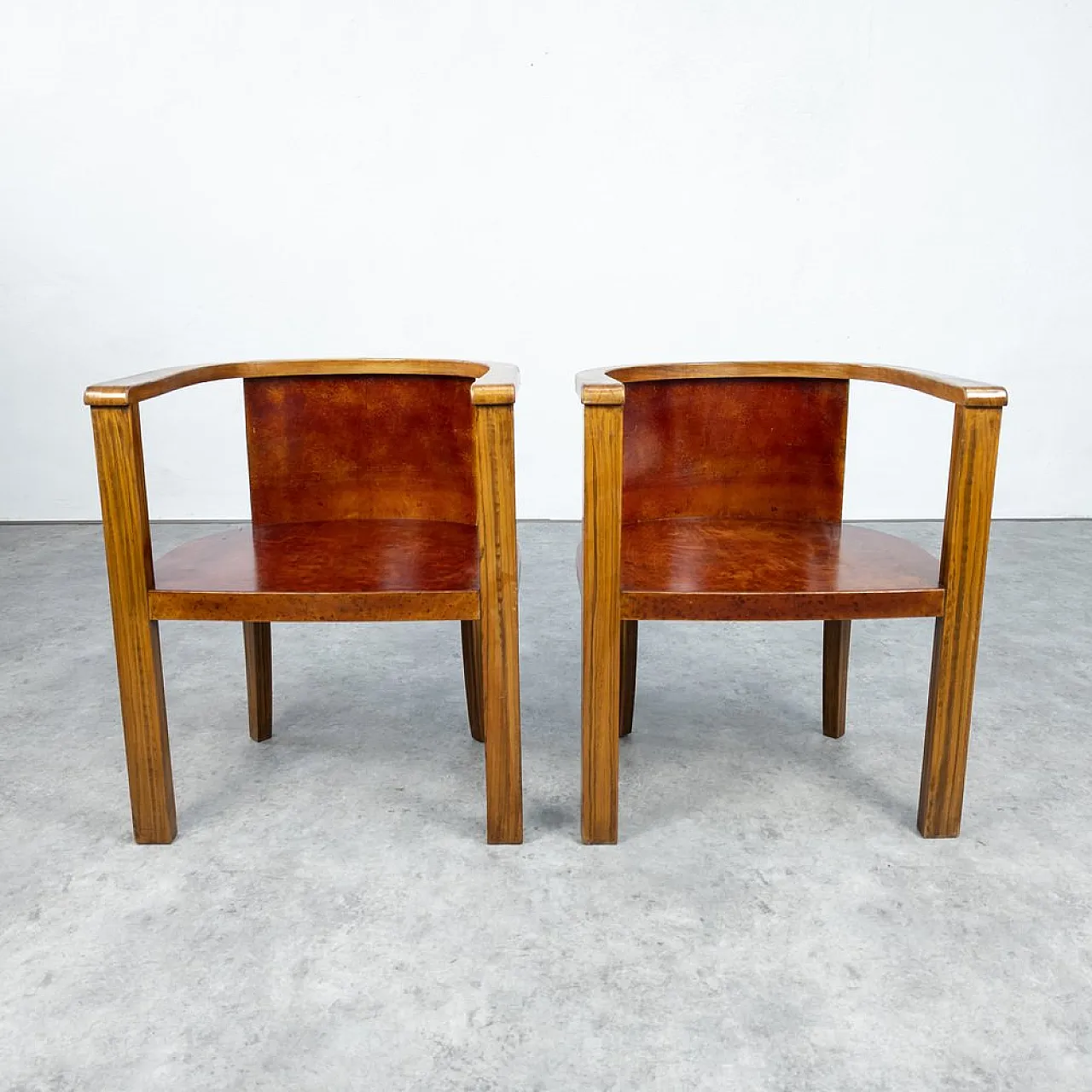 Pair of modernist wooden chairs, 1930s 1