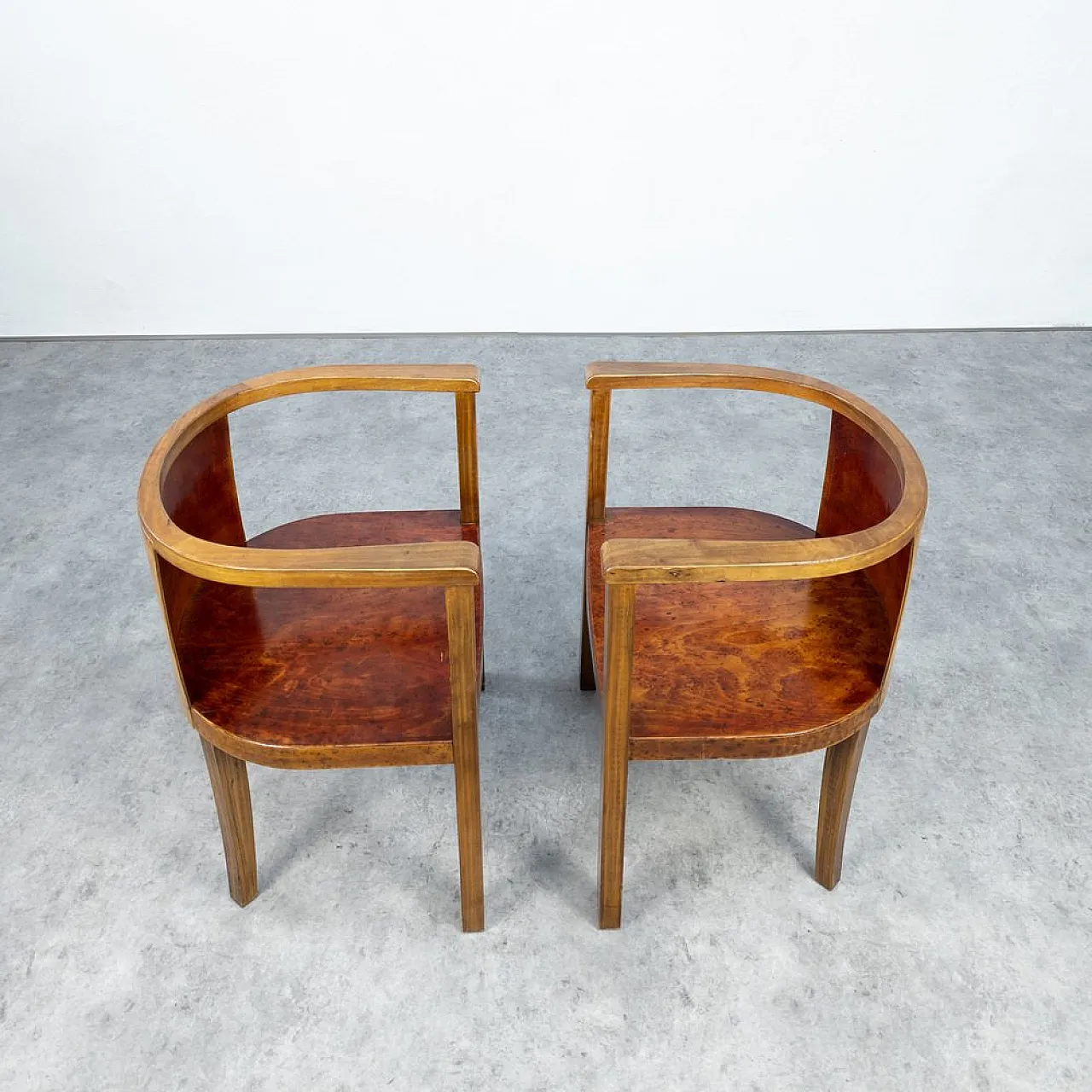 Pair of modernist wooden chairs, 1930s 7