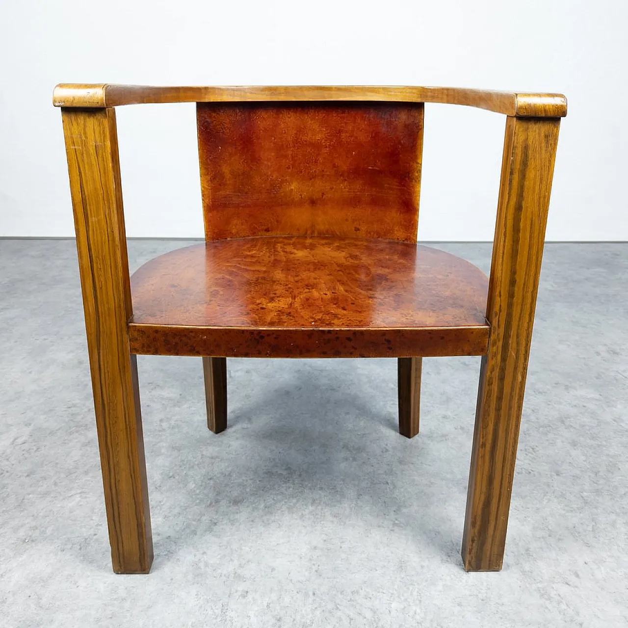 Pair of modernist wooden chairs, 1930s 9