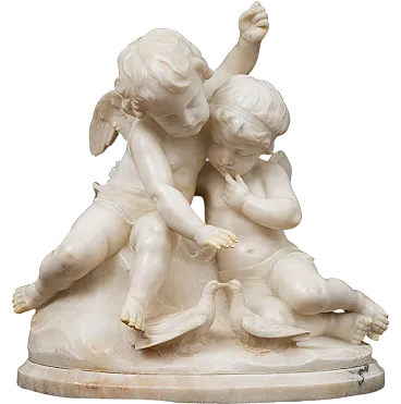 Gruppo scultoreo antico in marmo bianco statuario raffigurante putti i