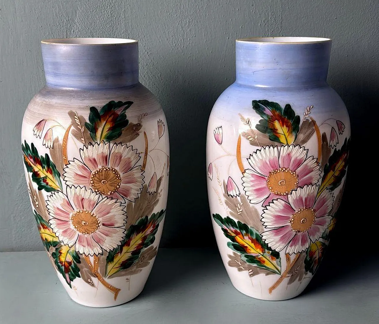 Pair of hand-painted opaline glass vases, 19th century 2