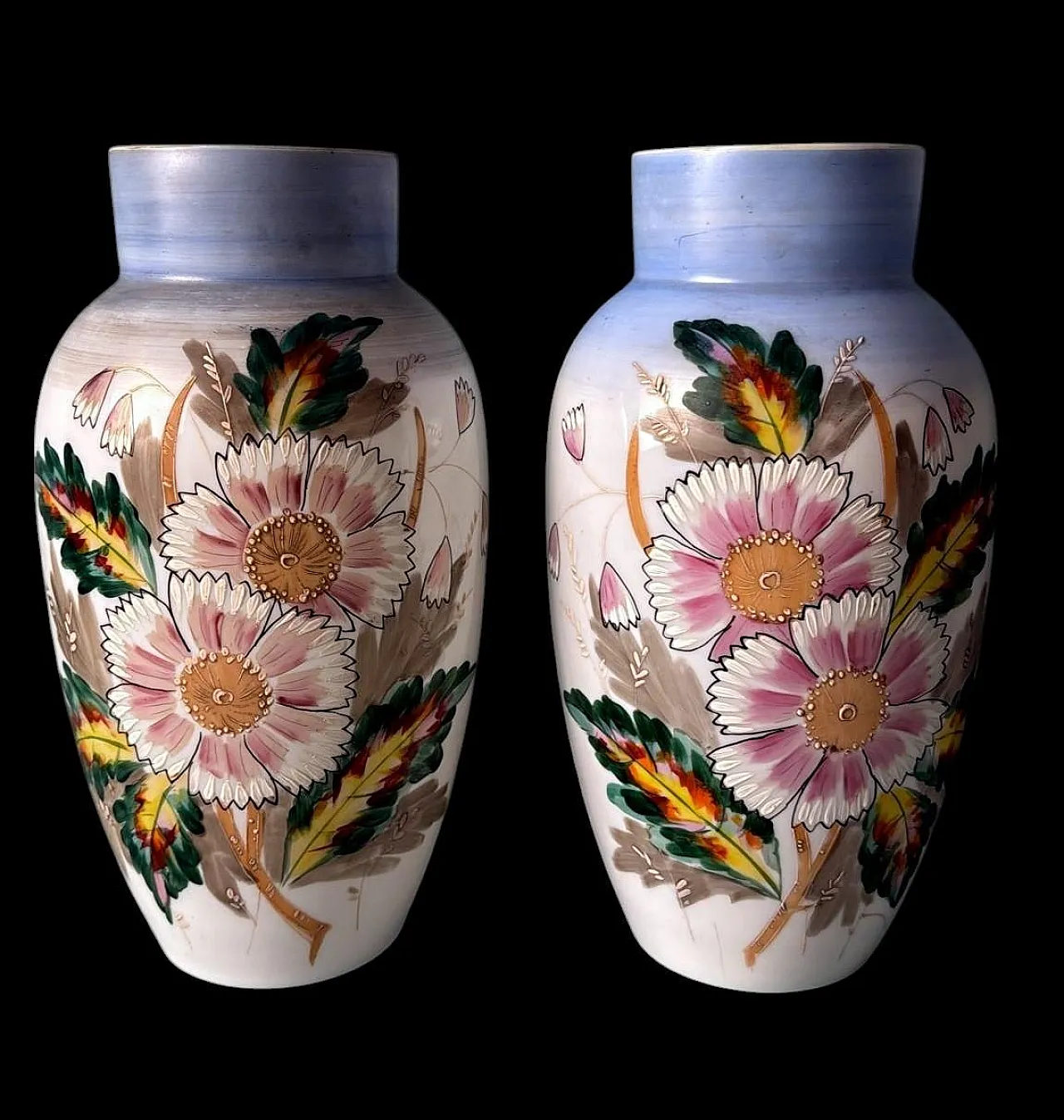 Pair of hand-painted opaline glass vases, 19th century 3