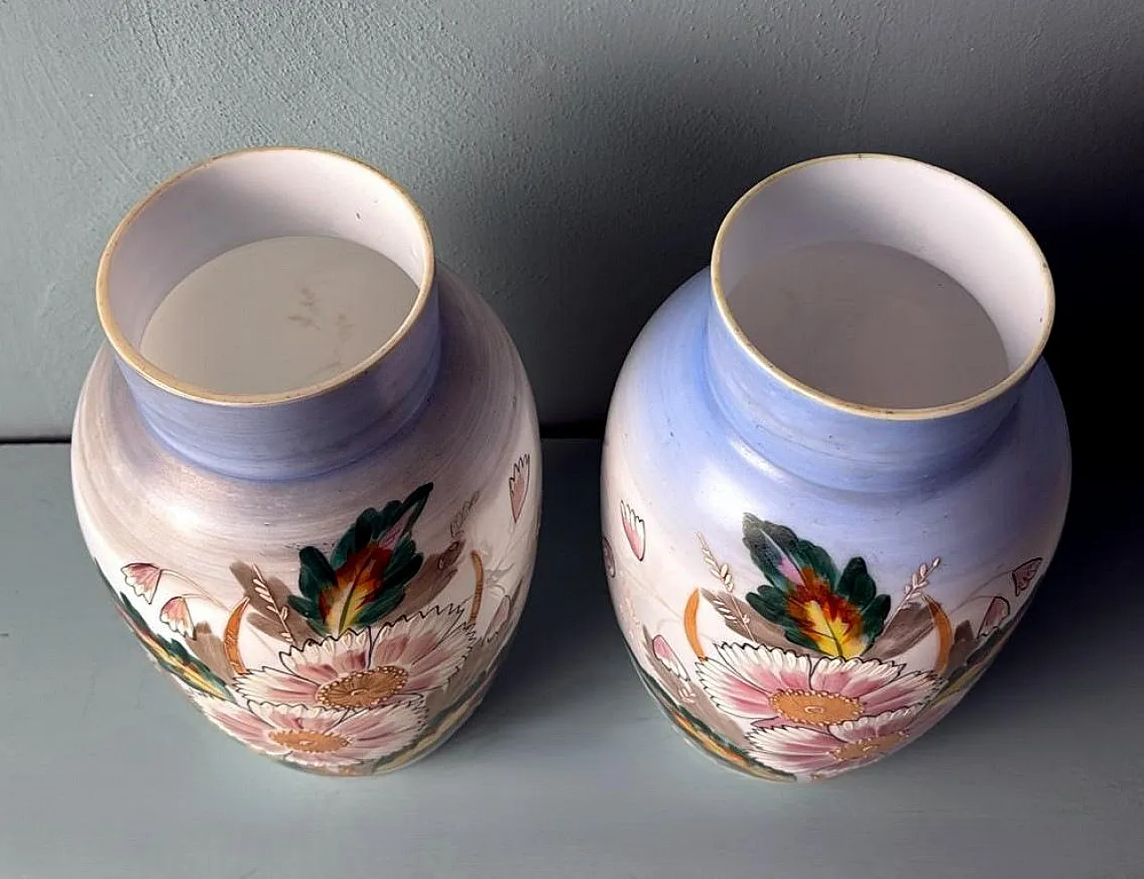 Pair of hand-painted opaline glass vases, 19th century 7