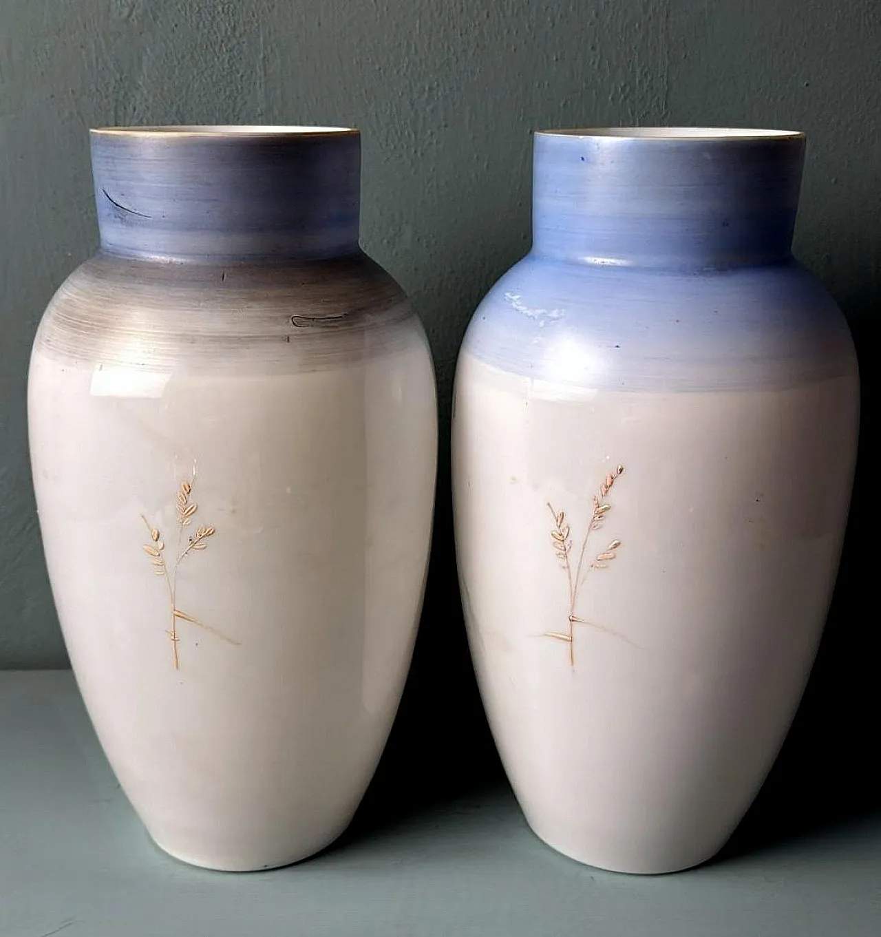 Pair of hand-painted opaline glass vases, 19th century 8