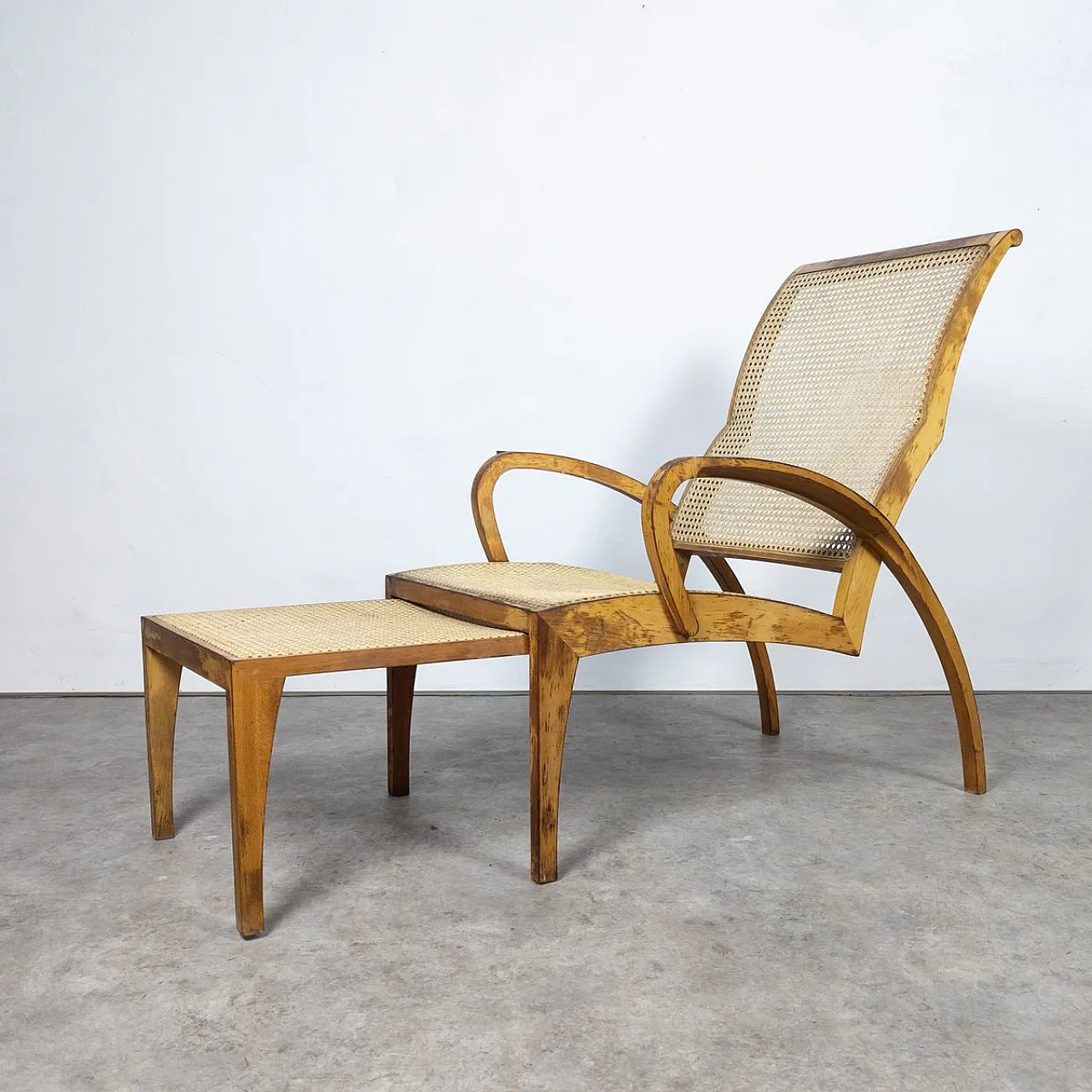 Chaise long in wood and rattan, 1940s 1