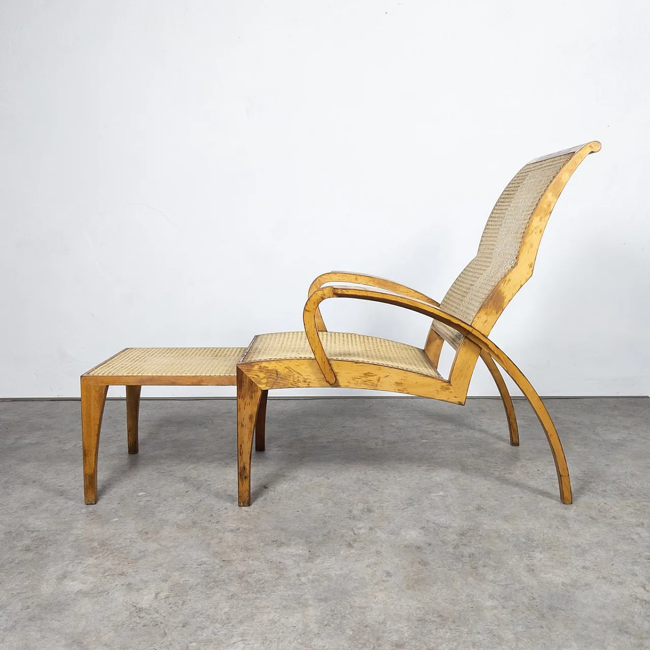 Chaise long in wood and rattan, 1940s 3