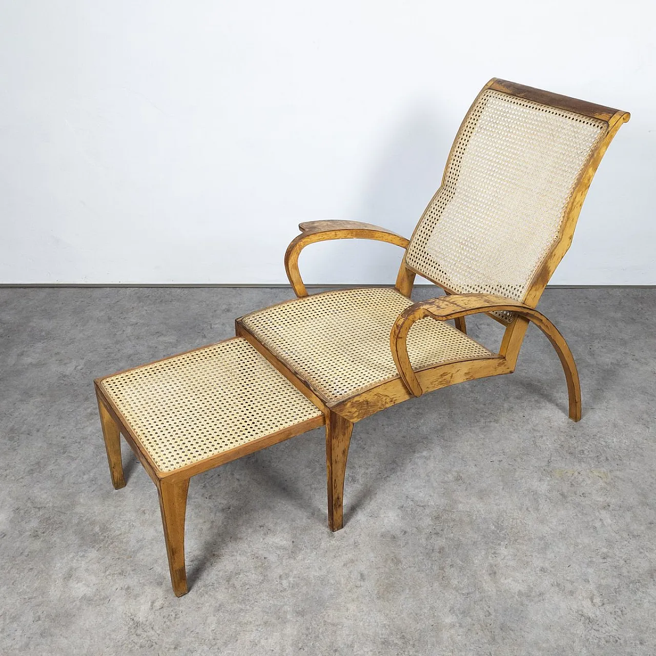 Chaise long in wood and rattan, 1940s 4