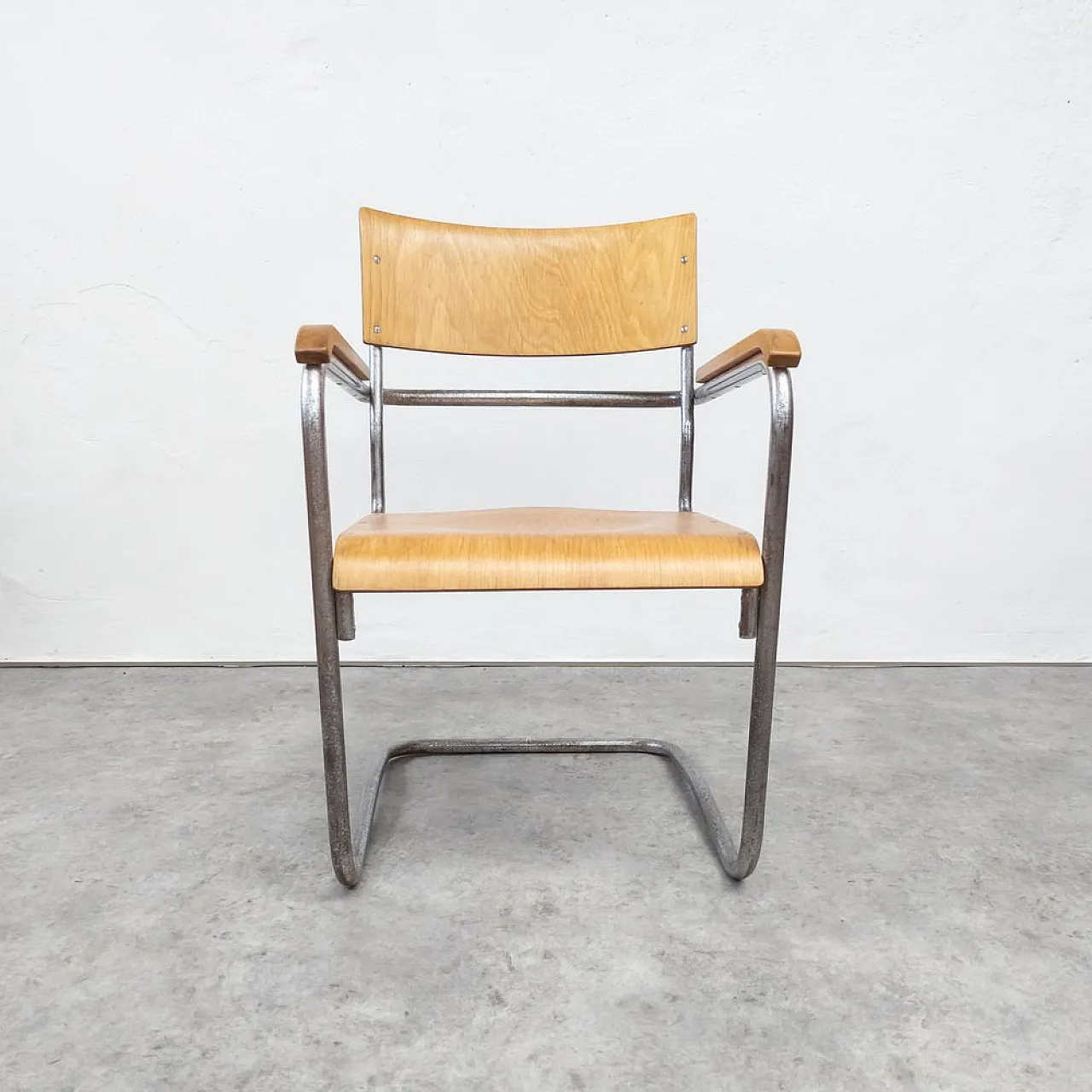 Pair of chairs by Marcel Breuers Thonet for Samal & Co., 1930s 9