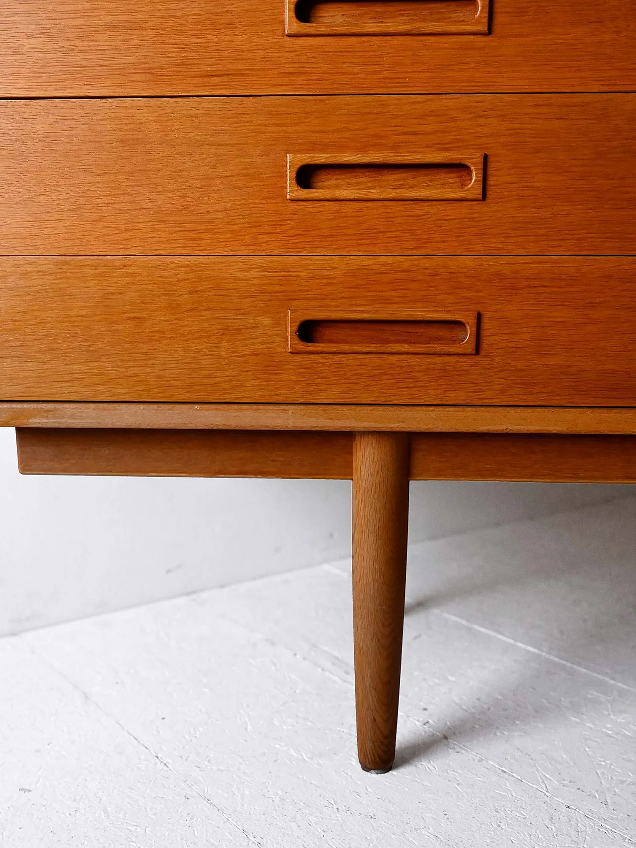 Swedish sideboard in oak, anni '60 8