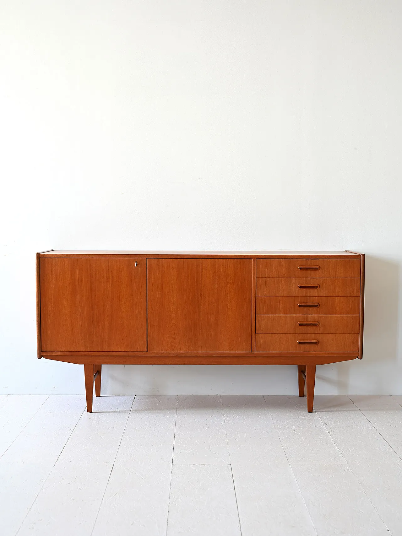 60s sideboard in Teak 2