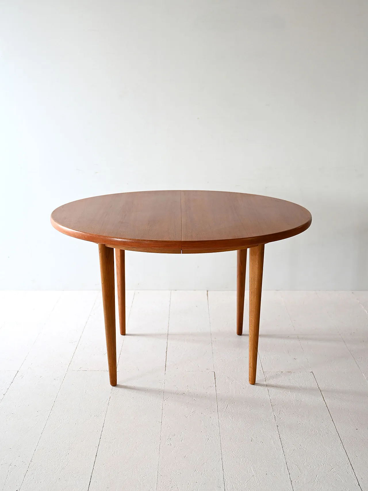 Extendable table by K.E.Ekselius, 60s 3