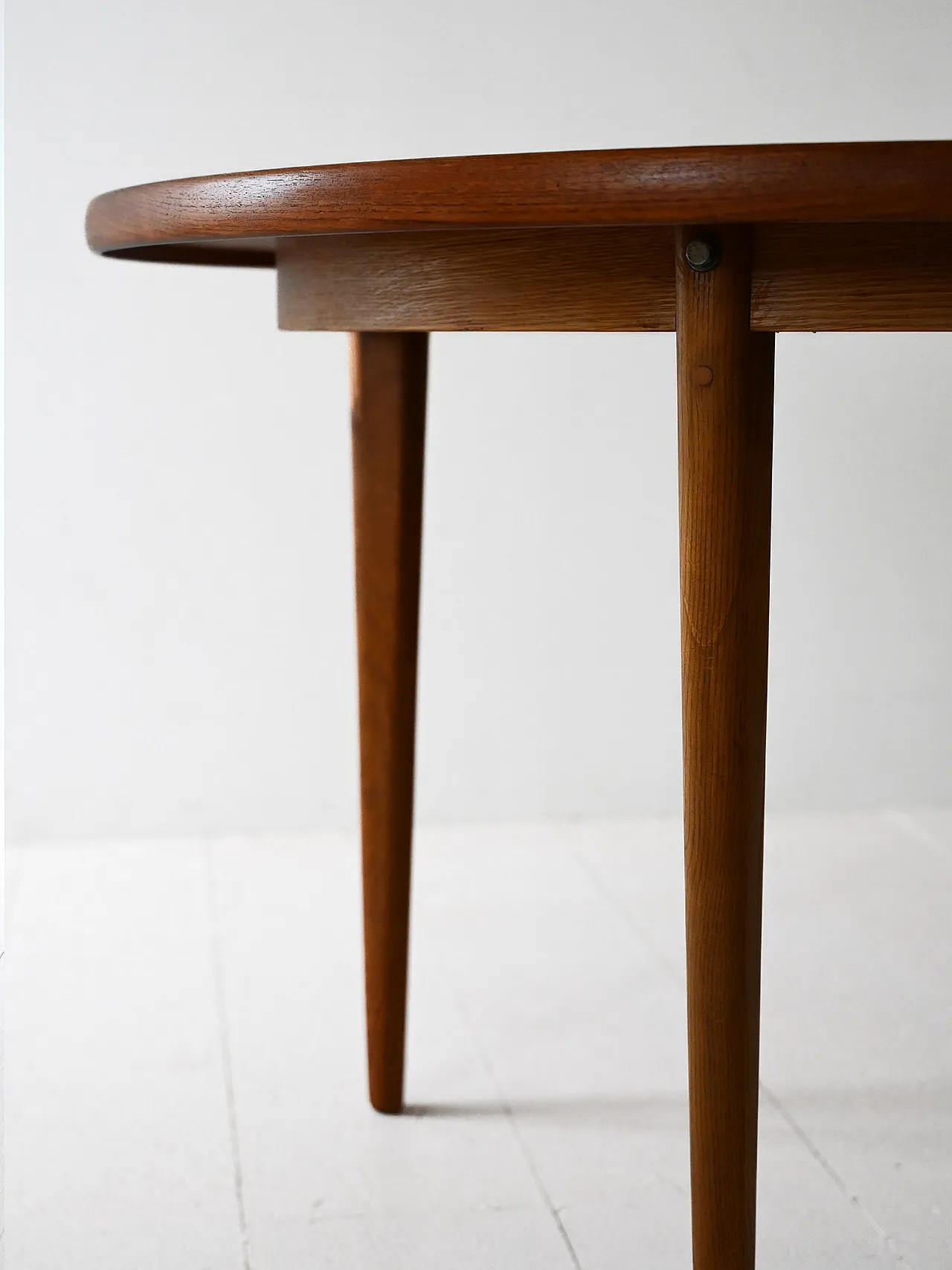 Extendable table by K.E.Ekselius, 60s 5