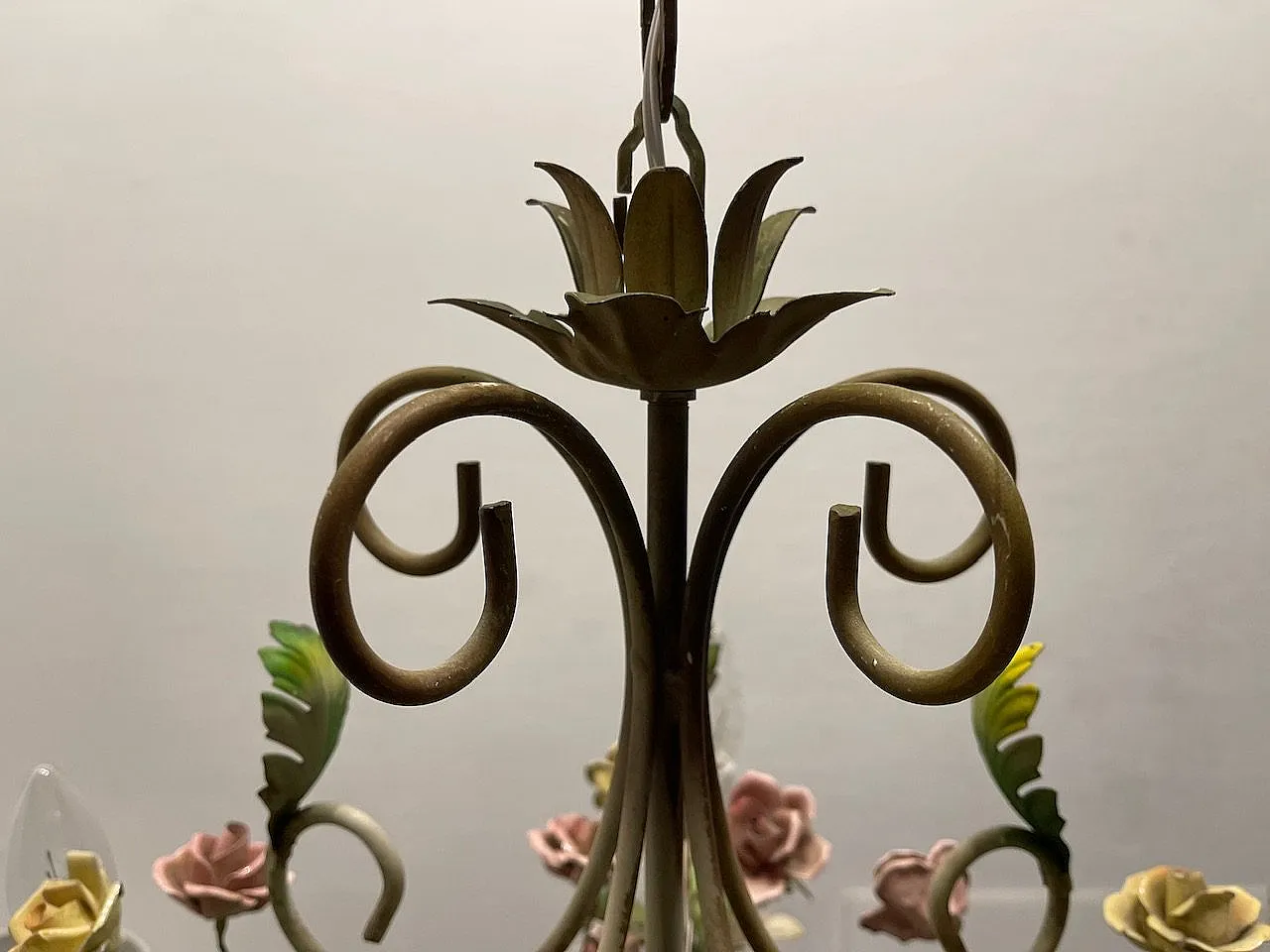 Italian tole ceramic rose flower chandelier, 70s 9