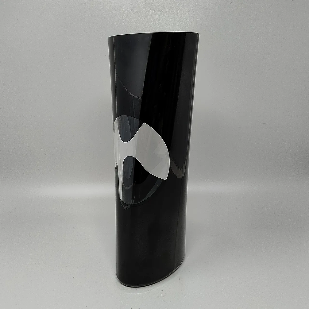 Vaso nero Space Age di Linea Glass. anni '70 4