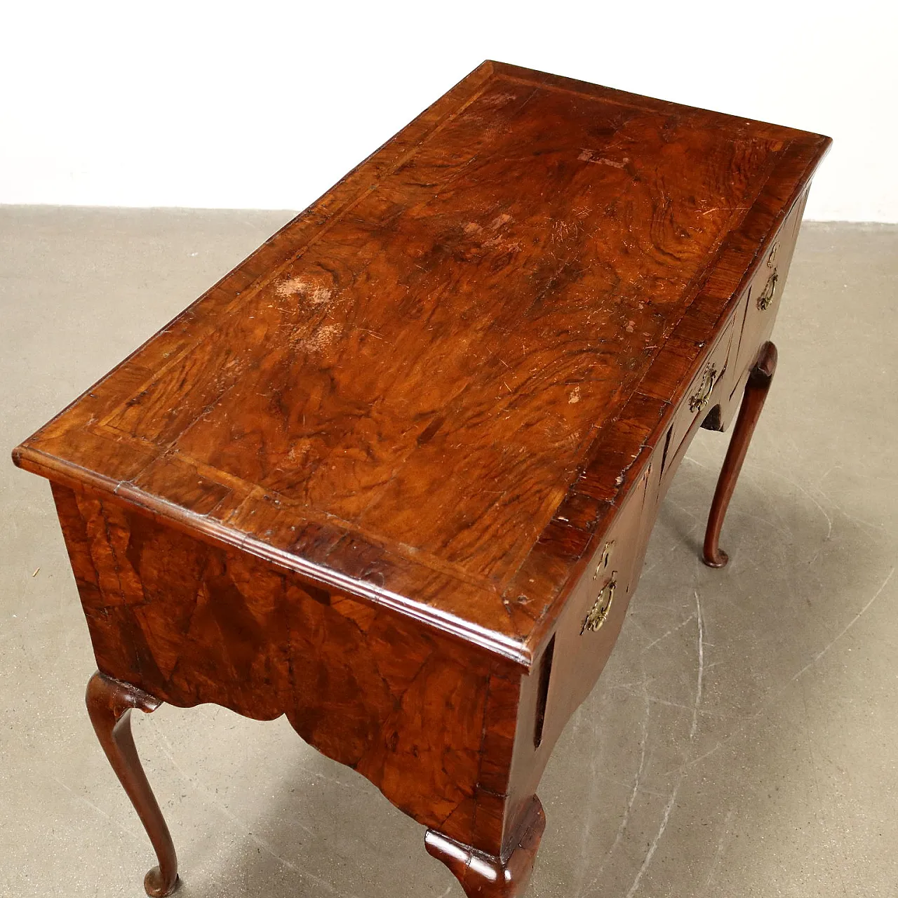 Chippendale walnut and fir writing desk, 18th century 3