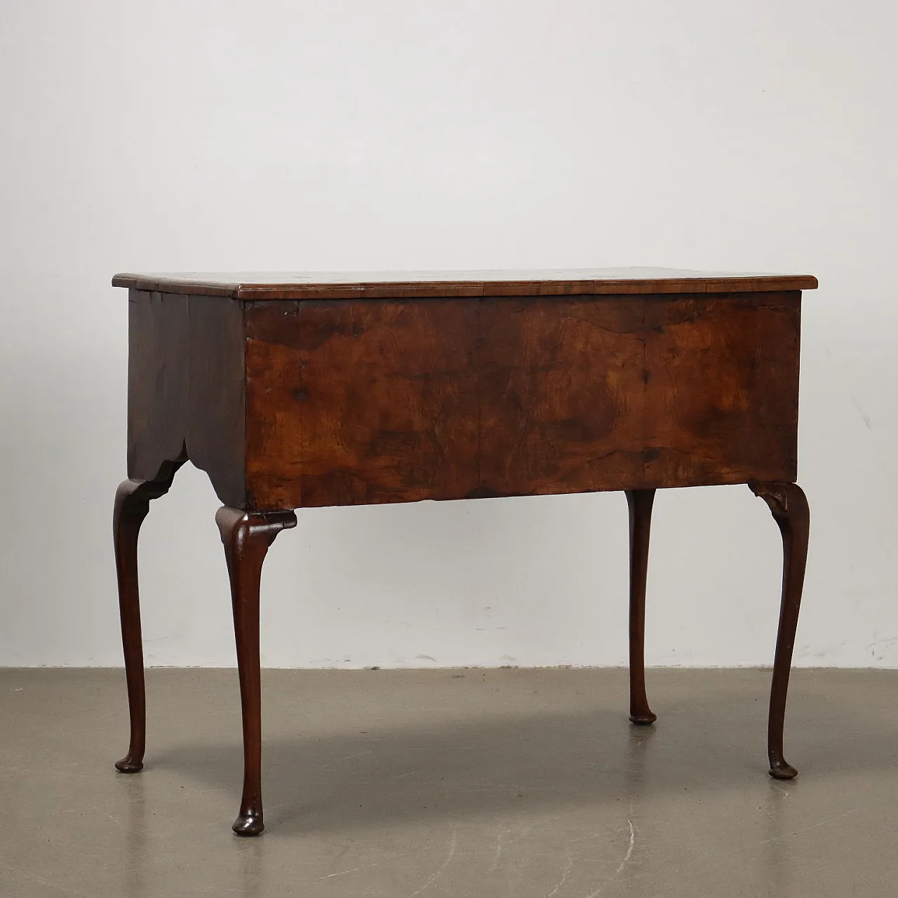 Chippendale walnut and fir writing desk, 18th century 10