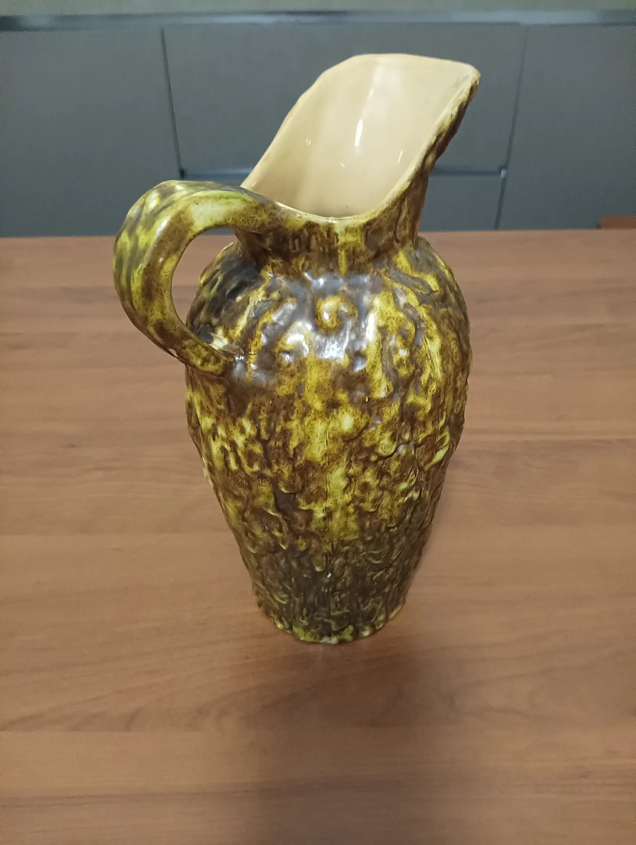 Volpi Deruta brocca vase, 40s 4