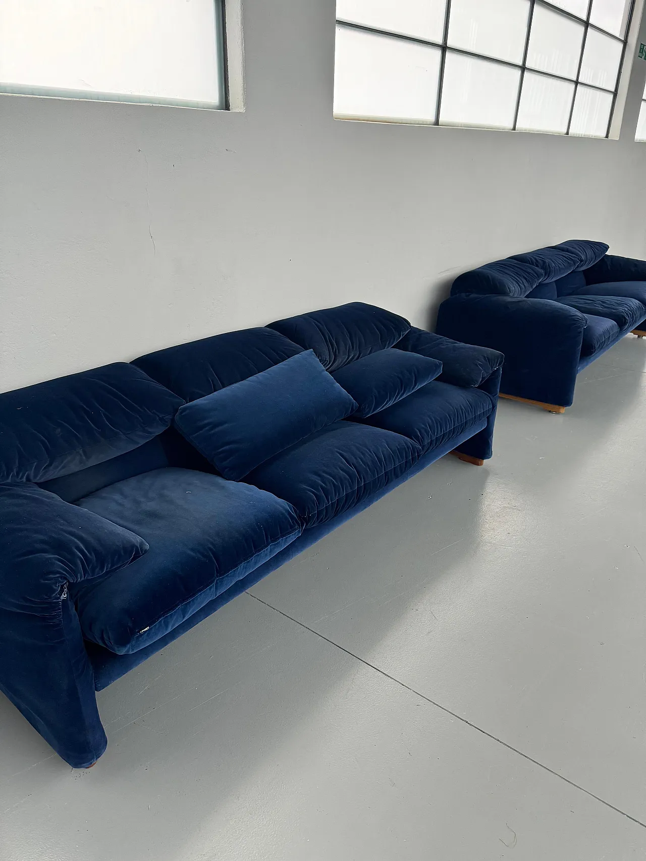 Pair of Maralunga sofas by V.Magistretti for Cassina, 1970s 6