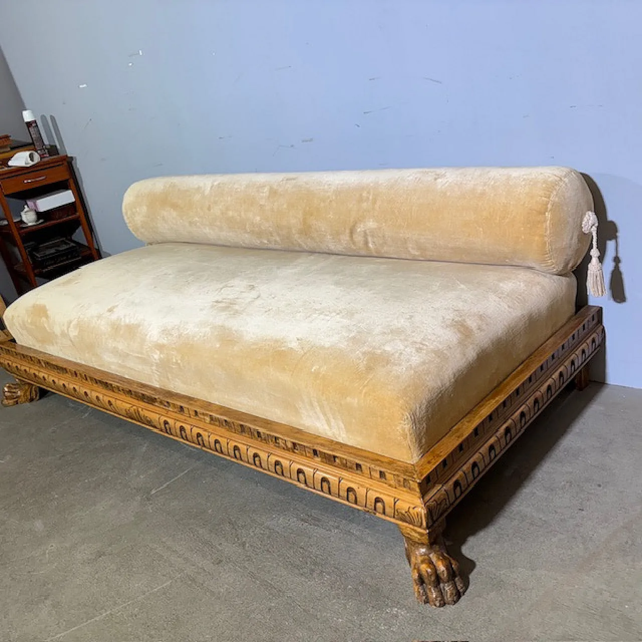 Antico divano chaise longue in noce neorinascimentale fine 800 1