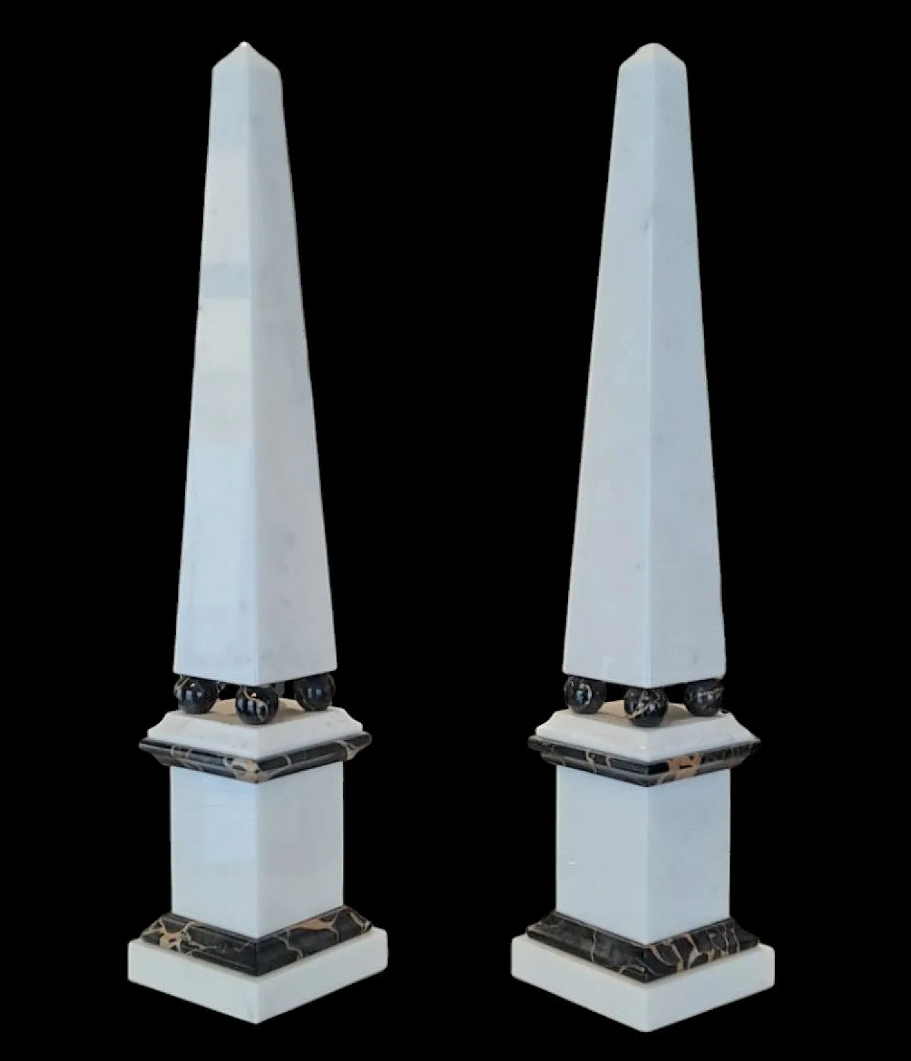 Pair of obelisk in white marble, 20th century 6