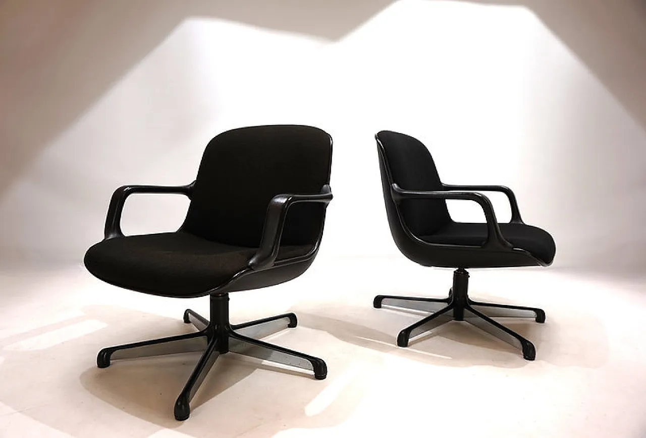 Pair of Comforto chairs by Charles Pollock, 1960s 2