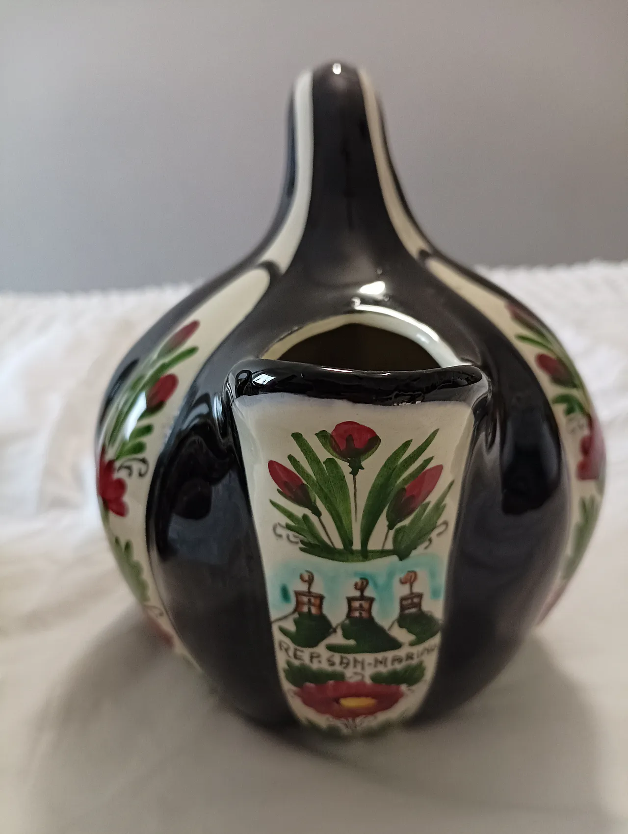 Pair of jugs Titano Repubblica San Marino, 50s 3