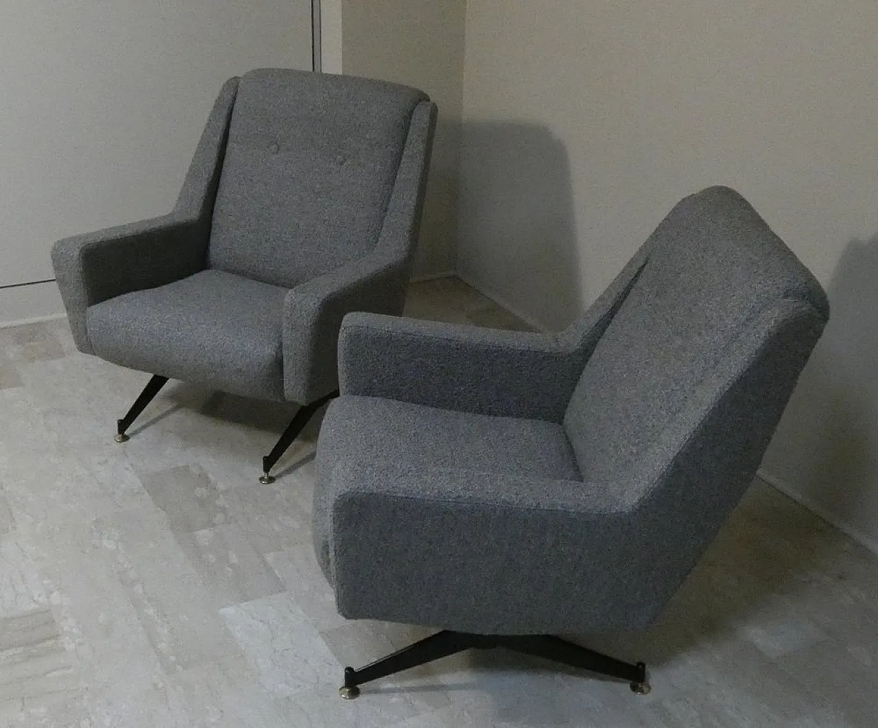 Set of Italian Modern Armchairs in Bouclè Yarn from Officina Di Ricerca, Italy, 1960s, Set of 2 3